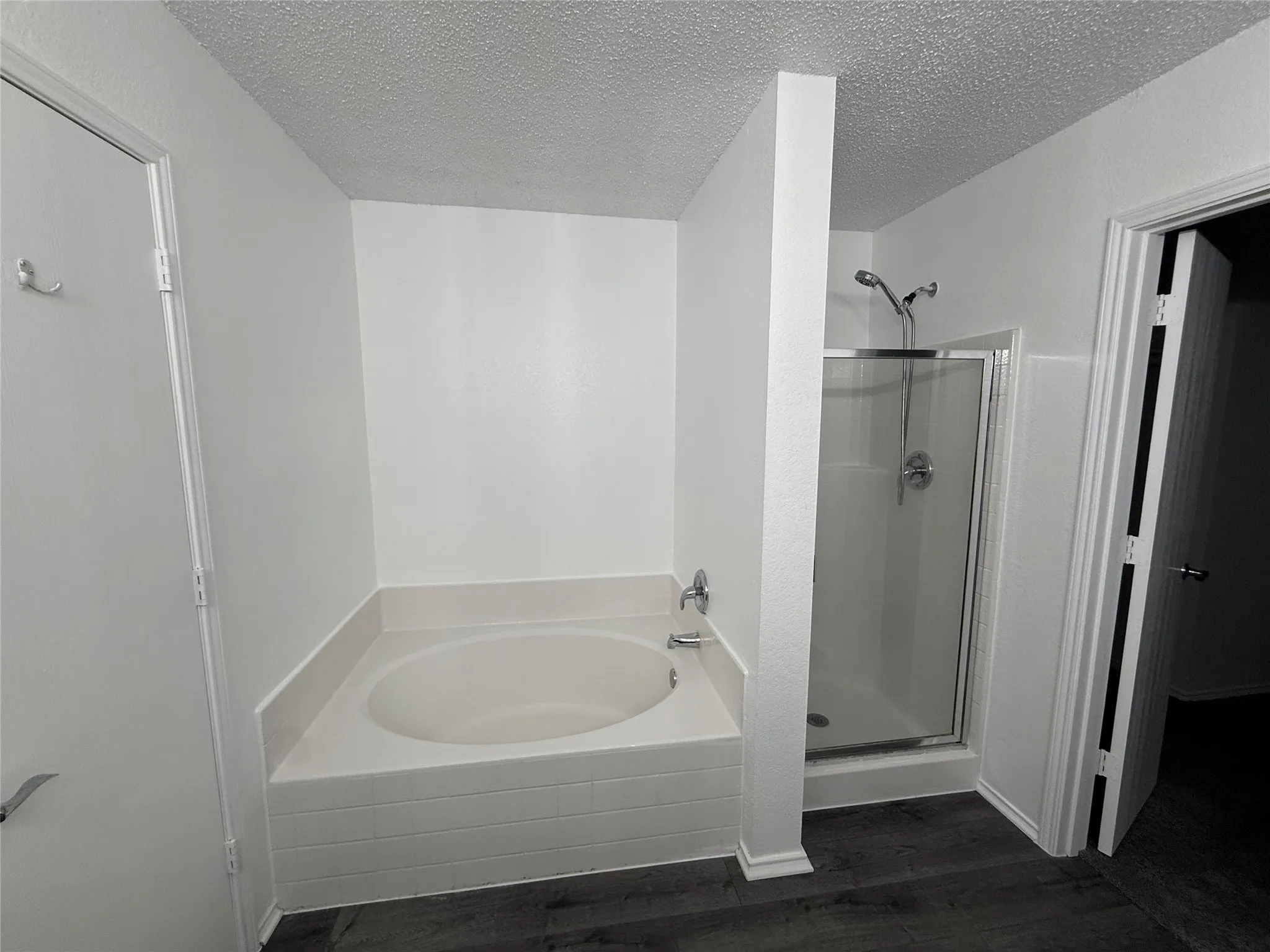 Single Family Residence For Sale in Denton County , 1212 Rambling Brook Trail, Denton, Texas 76210, 4 Bedroom, 3 Bathroom, 2 Garage spaces, 2,318 Sqft, built in 2000, mls#21368270, Real Estate Agent in Denton, Homes For Sale in Denton county, Homes For Sale in Denton, Realtor in Denton Texas, Real Estate Brokerage Independent Realty Texas, Luminita Cordes Realtor