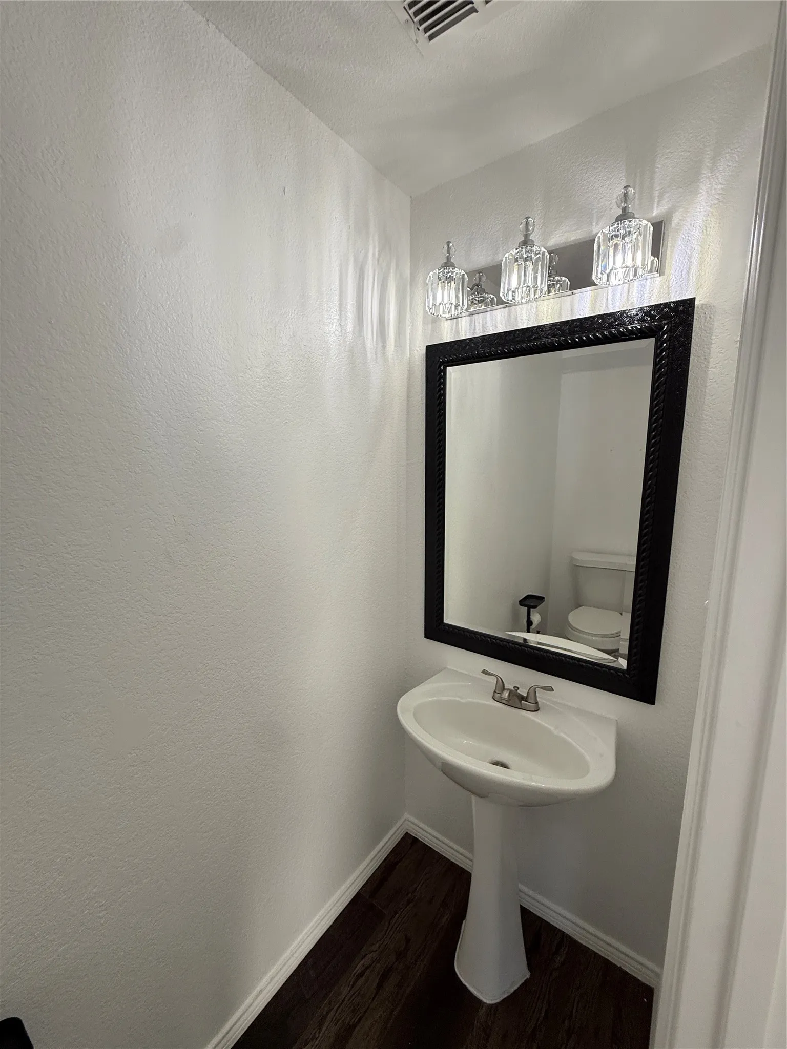 Single Family Residence For Sale in Denton County , 1212 Rambling Brook Trail, Denton, Texas 76210, 4 Bedroom, 3 Bathroom, 2 Garage spaces, 2,318 Sqft, built in 2000, mls#21368270, Real Estate Agent in Denton, Homes For Sale in Denton county, Homes For Sale in Denton, Realtor in Denton Texas, Real Estate Brokerage Independent Realty Texas, Luminita Cordes Realtor