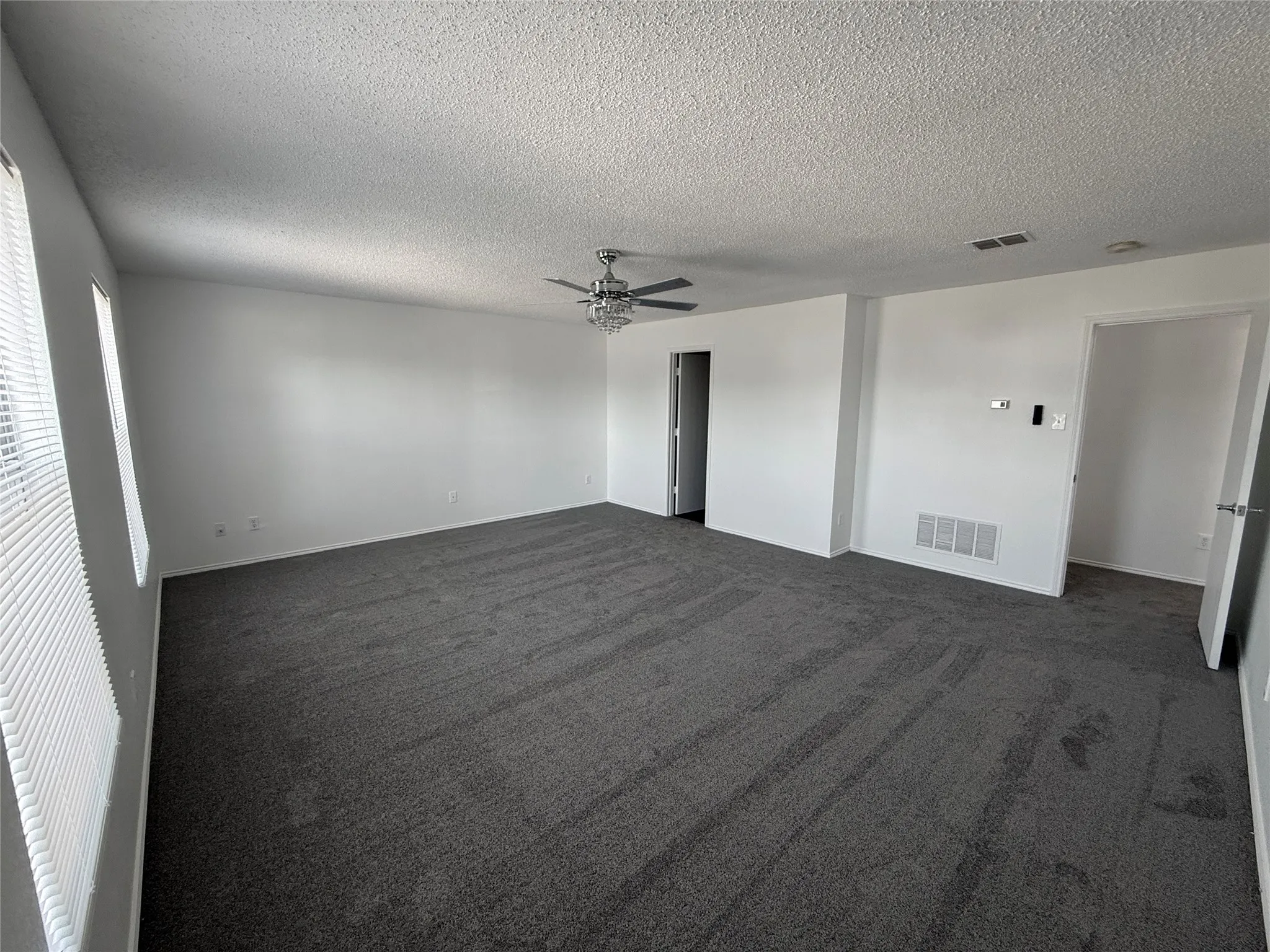 Single Family Residence For Sale in Denton County , 1212 Rambling Brook Trail, Denton, Texas 76210, 4 Bedroom, 3 Bathroom, 2 Garage spaces, 2,318 Sqft, built in 2000, mls#21368270, Real Estate Agent in Denton, Homes For Sale in Denton county, Homes For Sale in Denton, Realtor in Denton Texas, Real Estate Brokerage Independent Realty Texas, Luminita Cordes Realtor
