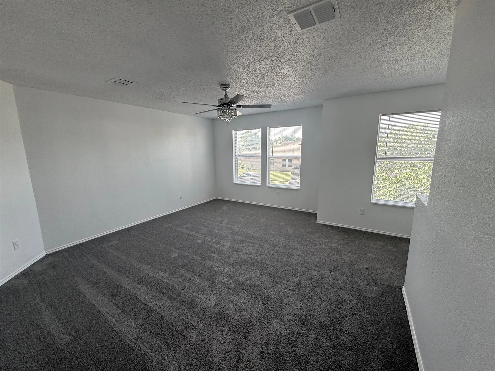 Single Family Residence For Sale in Denton County , 1212 Rambling Brook Trail, Denton, Texas 76210, 4 Bedroom, 3 Bathroom, 2 Garage spaces, 2,318 Sqft, built in 2000, mls#21368270, Real Estate Agent in Denton, Homes For Sale in Denton county, Homes For Sale in Denton, Realtor in Denton Texas, Real Estate Brokerage Independent Realty Texas, Luminita Cordes Realtor