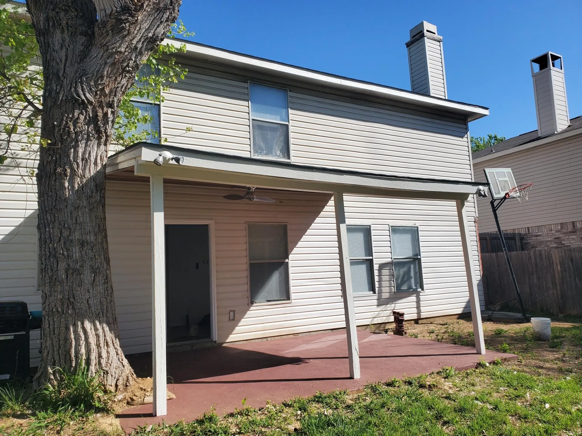 Single Family Residence For Sale in Denton County , 1212 Rambling Brook Trail, Denton, Texas 76210, 4 Bedroom, 3 Bathroom, 2 Garage spaces, 2,318 Sqft, built in 2000, mls#21368270, Real Estate Agent in Denton, Homes For Sale in Denton county, Homes For Sale in Denton, Realtor in Denton Texas, Real Estate Brokerage Independent Realty Texas, Luminita Cordes Realtor