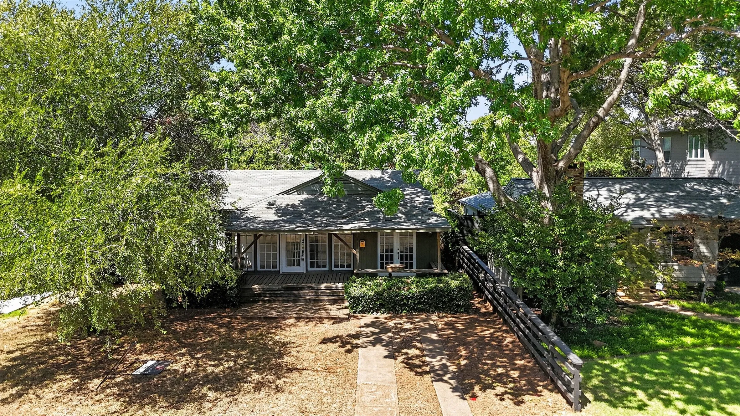 Improved Land For Sale in Dallas County , 8507 Lakemont Drive, Dallas, Texas 75209, 0, 0, Garage spaces, 0 Sqft, built in 1947, mls#21366692, Real Estate Agent in Dallas, Homes For Sale in Dallas county, Homes For Sale in Dallas, Realtor in Dallas Texas, Real Estate Brokerage Independent Realty Texas, Luminita Cordes Realtor