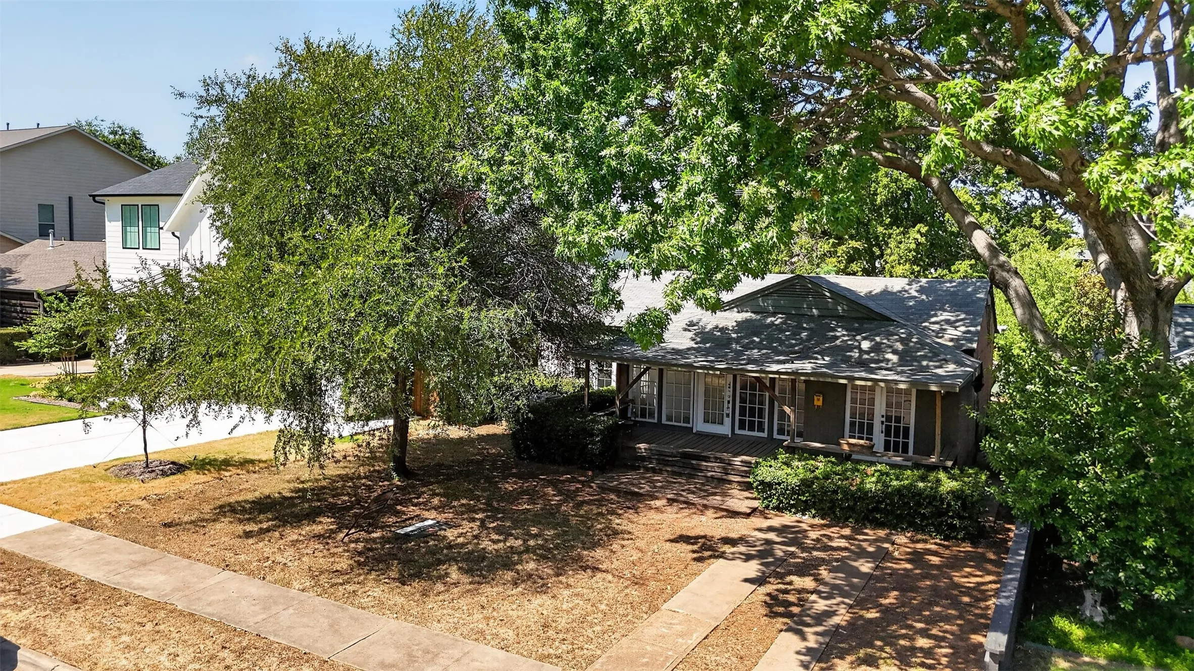 Improved Land For Sale in Dallas County , 8507 Lakemont Drive, Dallas, Texas 75209, 0, 0, Garage spaces, 0 Sqft, built in 1947, mls#21366692, Real Estate Agent in Dallas, Homes For Sale in Dallas county, Homes For Sale in Dallas, Realtor in Dallas Texas, Real Estate Brokerage Independent Realty Texas, Luminita Cordes Realtor