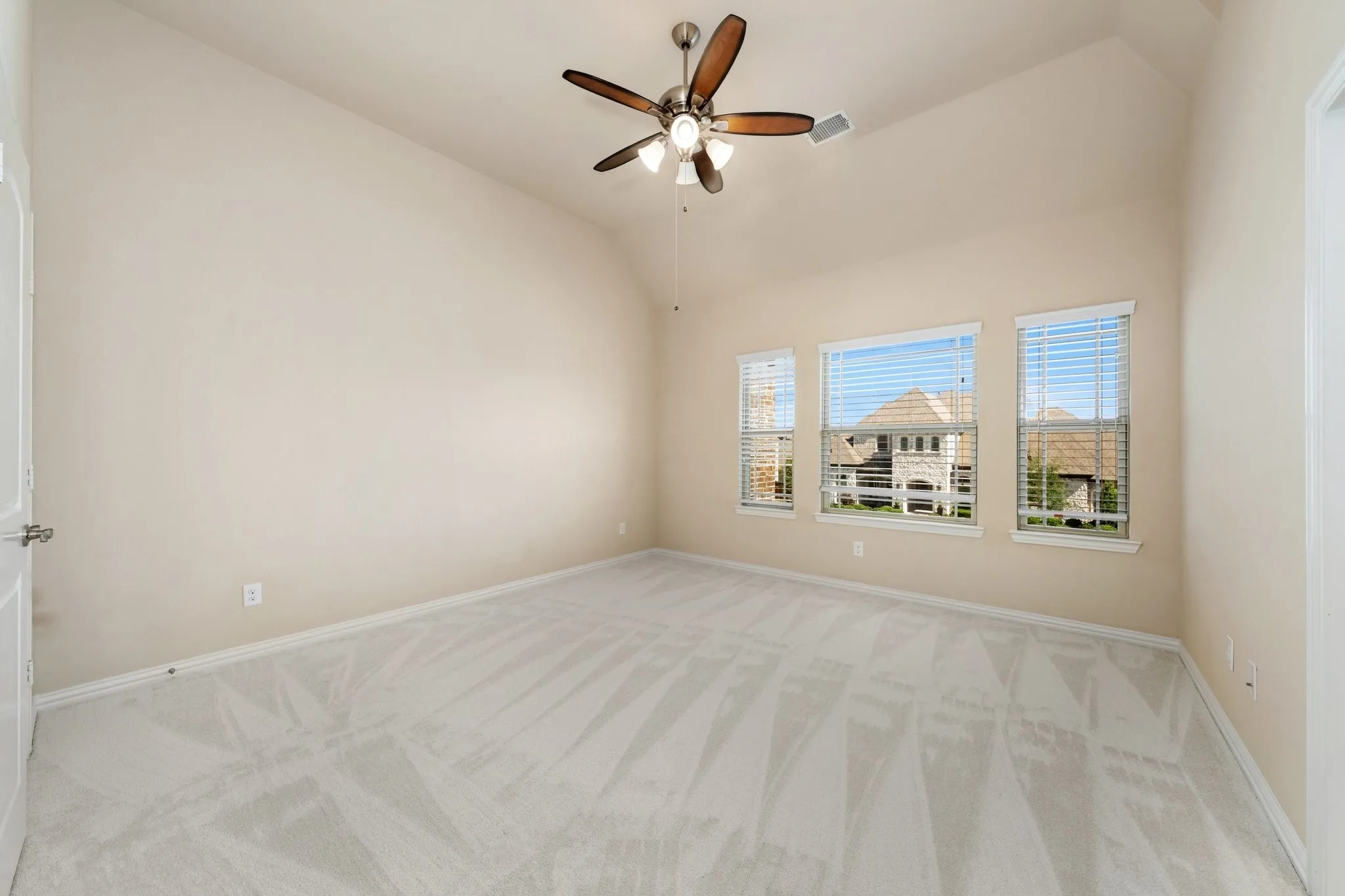 Single Family Residence For Rent in Collin County , 1730 Sweetwater Lane, Prosper, Texas 75078, 5 Bedroom, 5 Bathroom, 3 Garage spaces, 4,714 Sqft, built in 2017, mls#21368760, Real Estate Agent in Prosper, Homes For Rent in Collin county, Homes For Rent in Prosper, Realtor in Prosper Texas, Real Estate Brokerage Independent Realty Texas, Luminita Cordes Realtor