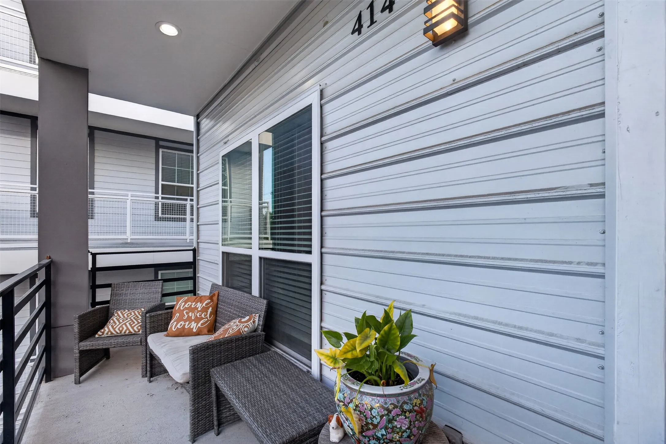 Duplex For Sale in Dallas County , 416 W 10th Street, Dallas, Texas 75208, 7 Bedroom, 4 Bathroom, Garage spaces, 0 Sqft, built in 2022, Price $2,600,000, mls#21367306, Real Estate Agent in Dallas, Homes For Sale in Dallas county, Homes For Sale in Dallas, Realtor in Dallas Texas, Real Estate Brokerage Independent Realty Texas, Luminita Cordes Realtor
