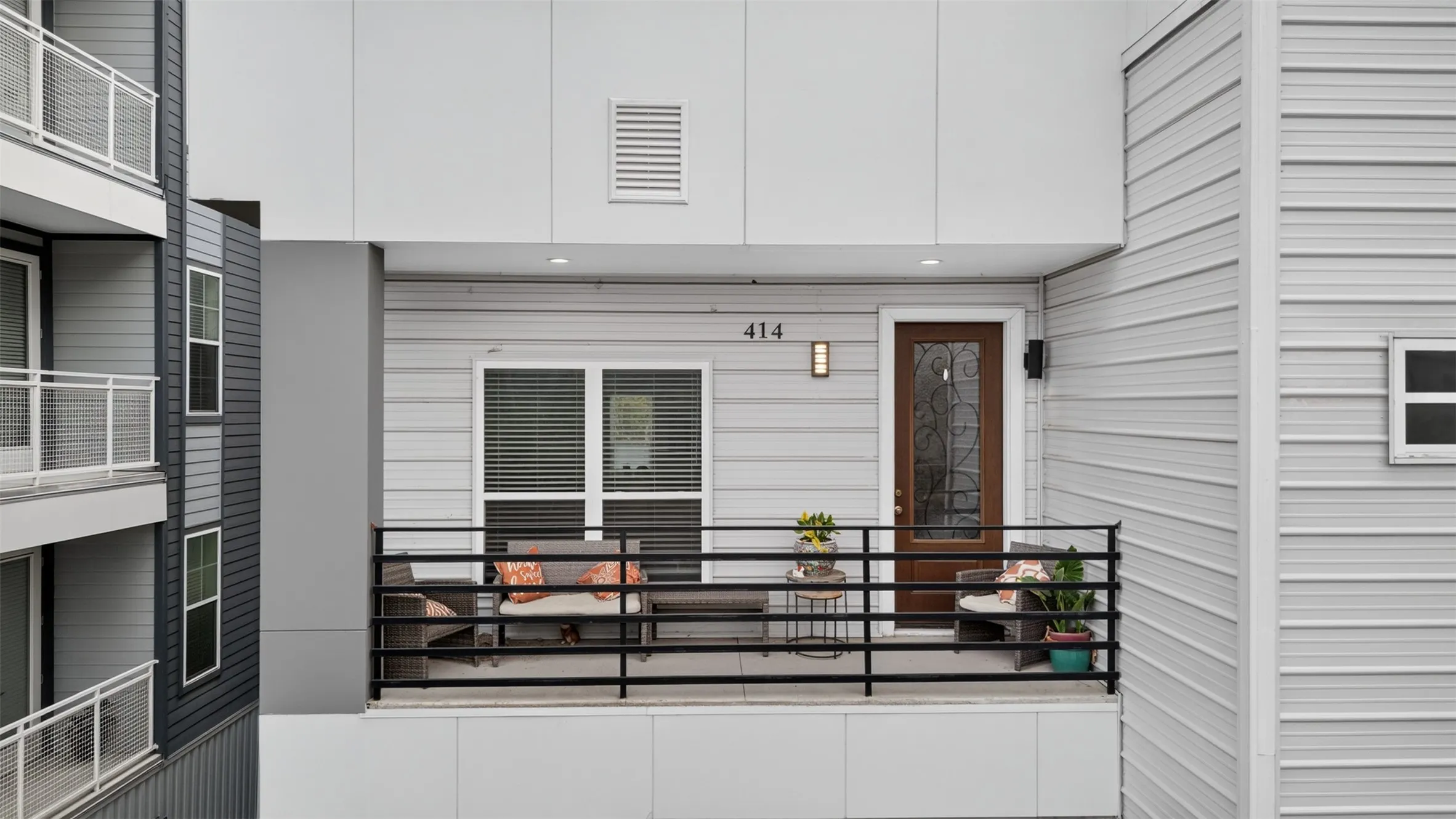 Duplex For Sale in Dallas County , 416 W 10th Street, Dallas, Texas 75208, 7 Bedroom, 4 Bathroom, Garage spaces, 0 Sqft, built in 2022, Price $2,600,000, mls#21367306, Real Estate Agent in Dallas, Homes For Sale in Dallas county, Homes For Sale in Dallas, Realtor in Dallas Texas, Real Estate Brokerage Independent Realty Texas, Luminita Cordes Realtor