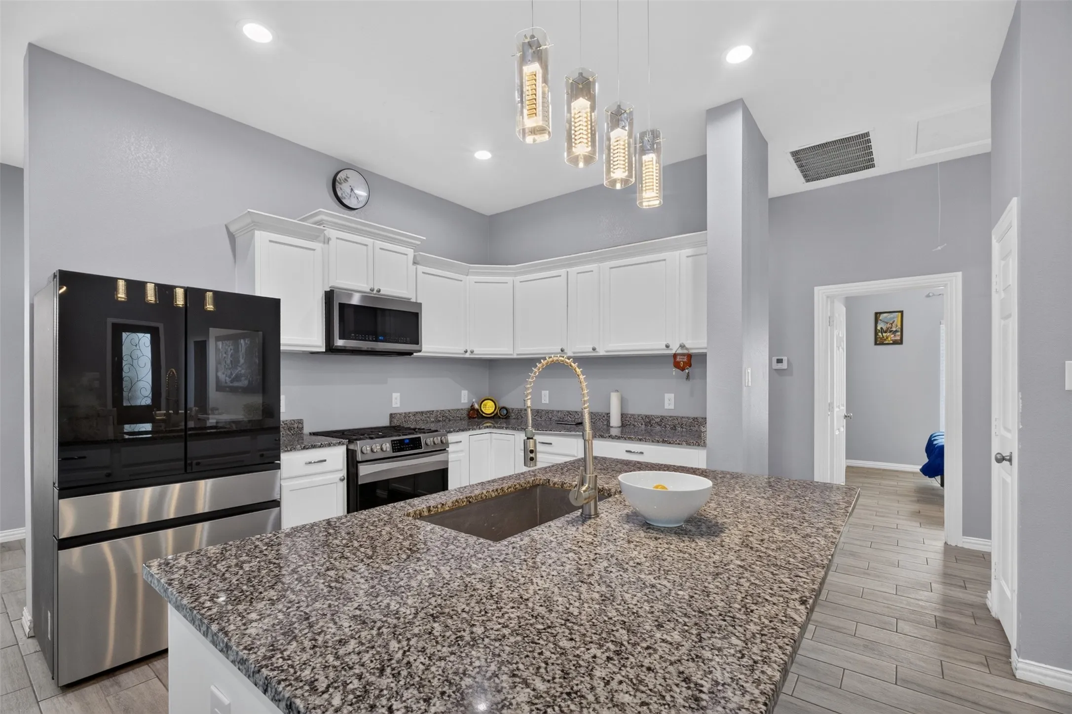 Duplex For Sale in Dallas County , 416 W 10th Street, Dallas, Texas 75208, 7 Bedroom, 4 Bathroom, Garage spaces, 0 Sqft, built in 2022, Price $2,600,000, mls#21367306, Real Estate Agent in Dallas, Homes For Sale in Dallas county, Homes For Sale in Dallas, Realtor in Dallas Texas, Real Estate Brokerage Independent Realty Texas, Luminita Cordes Realtor