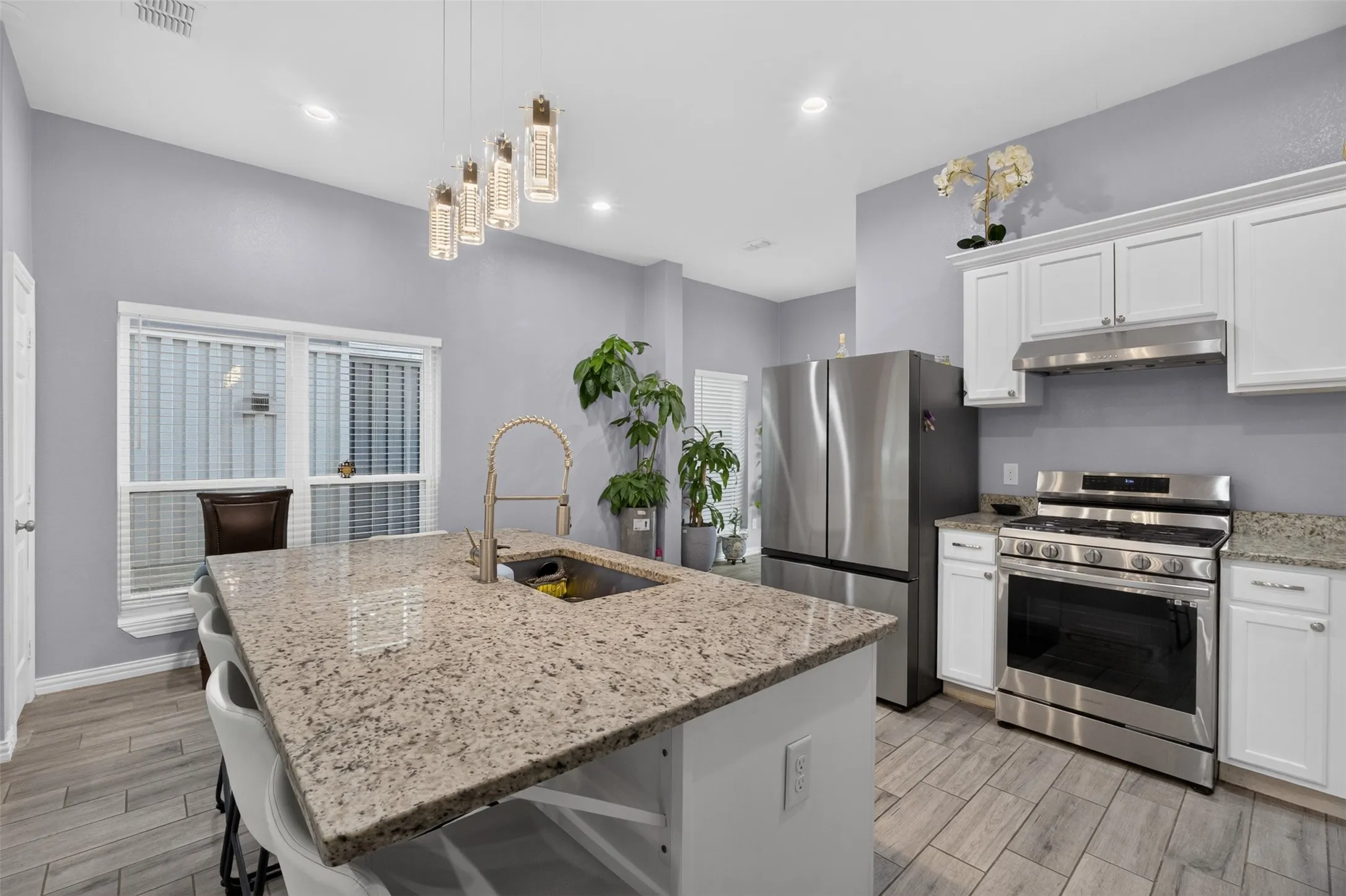 Duplex For Sale in Dallas County , 416 W 10th Street, Dallas, Texas 75208, 7 Bedroom, 4 Bathroom, Garage spaces, 0 Sqft, built in 2022, Price $2,600,000, mls#21367306, Real Estate Agent in Dallas, Homes For Sale in Dallas county, Homes For Sale in Dallas, Realtor in Dallas Texas, Real Estate Brokerage Independent Realty Texas, Luminita Cordes Realtor