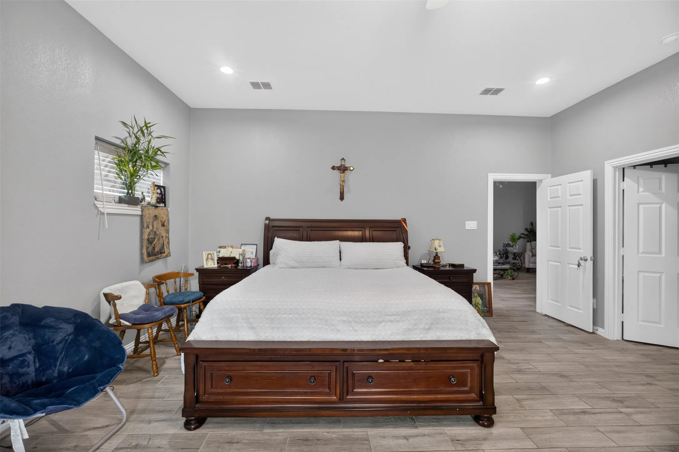 Duplex For Sale in Dallas County , 416 W 10th Street, Dallas, Texas 75208, 7 Bedroom, 4 Bathroom, Garage spaces, 0 Sqft, built in 2022, Price $2,600,000, mls#21367306, Real Estate Agent in Dallas, Homes For Sale in Dallas county, Homes For Sale in Dallas, Realtor in Dallas Texas, Real Estate Brokerage Independent Realty Texas, Luminita Cordes Realtor