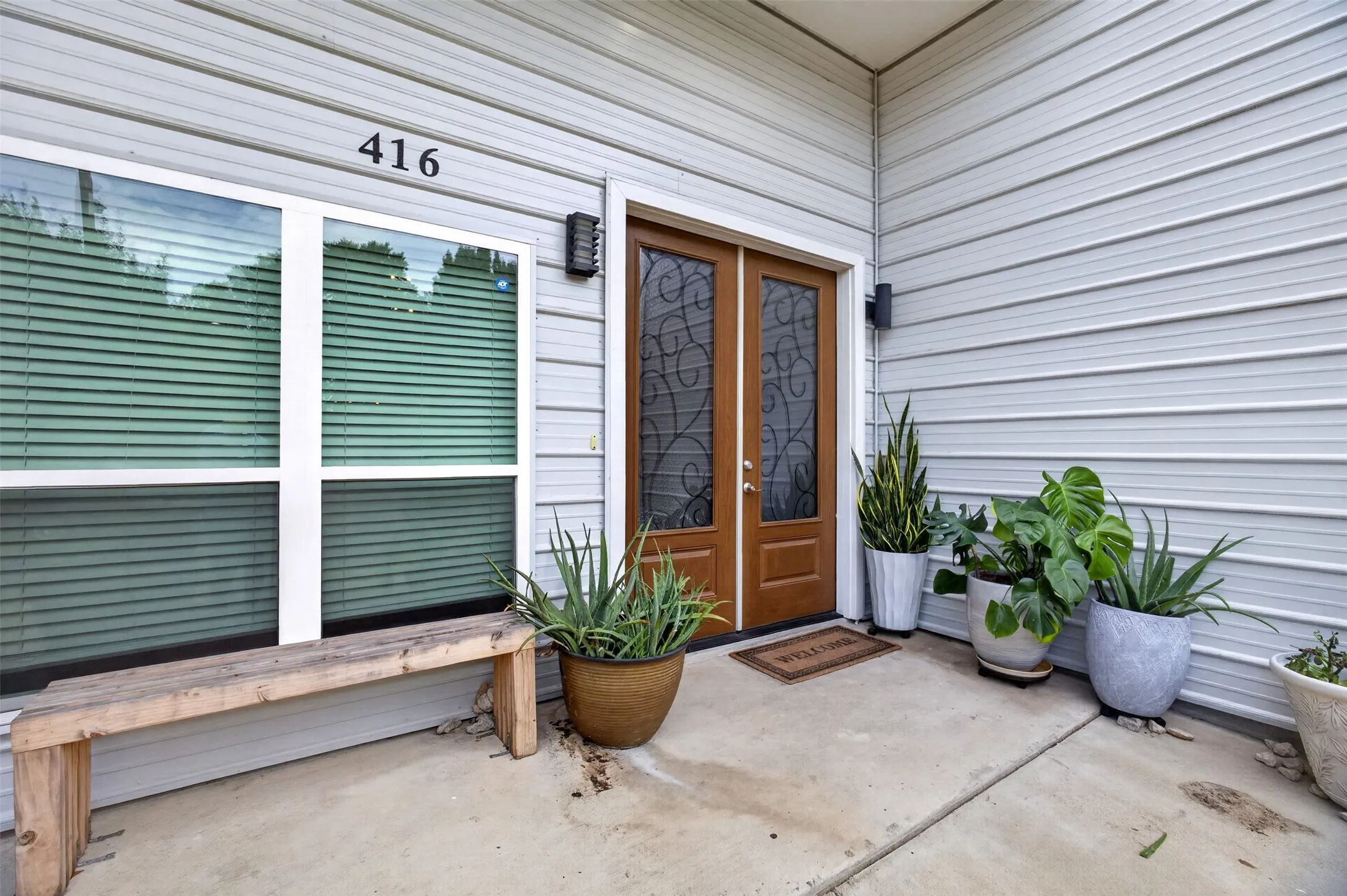 Duplex For Sale in Dallas County , 416 W 10th Street, Dallas, Texas 75208, 7 Bedroom, 4 Bathroom, Garage spaces, 0 Sqft, built in 2022, Price $2,600,000, mls#21367306, Real Estate Agent in Dallas, Homes For Sale in Dallas county, Homes For Sale in Dallas, Realtor in Dallas Texas, Real Estate Brokerage Independent Realty Texas, Luminita Cordes Realtor