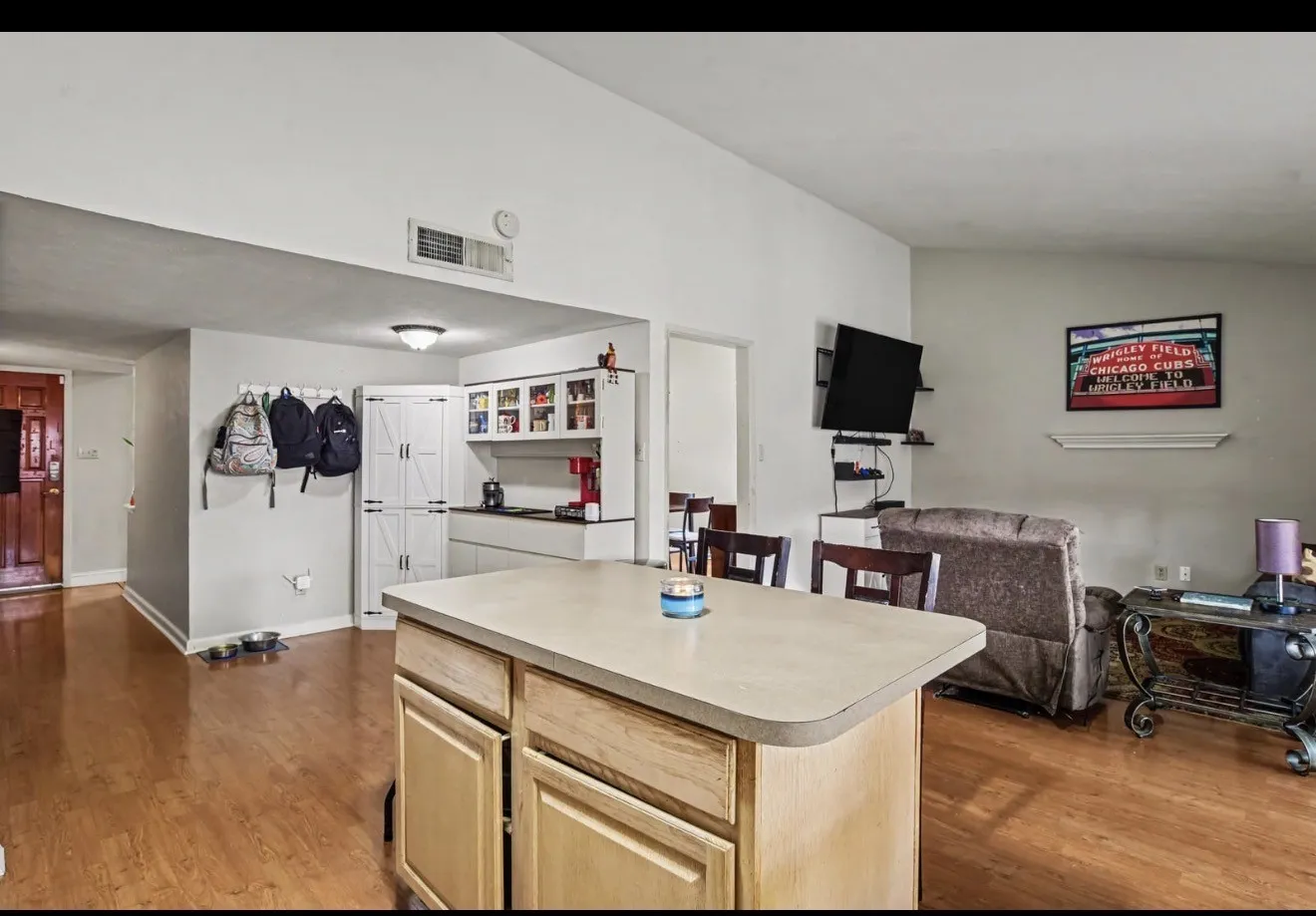 Single Family Residence For Sale in Kaufman County , 509 Carl C Senter Street, Forney, Texas 75126, 3 Bedroom, 2 Bathroom, 2 Garage spaces, 1,748 Sqft, built in 1982, mls#21368663, Real Estate Agent in Forney, Homes For Sale in Kaufman county, Homes For Sale in Forney, Realtor in Forney Texas, Real Estate Brokerage Independent Realty Texas, Luminita Cordes Realtor