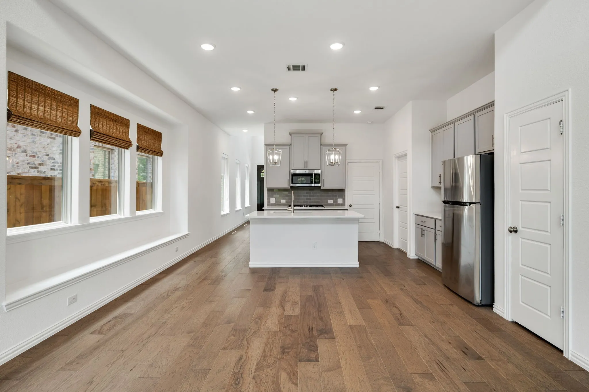 Single Family Residence For Rent in Collin County , 3100 Greenbriar Drive, Celina, Texas 75009, 3 Bedroom, 3 Bathroom, 2 Garage spaces, 2,207 Sqft, built in 2023, mls#21368755, Real Estate Agent in Celina, Homes For Rent in Collin county, Homes For Rent in Celina, Realtor in Celina Texas, Real Estate Brokerage Independent Realty Texas, Luminita Cordes Realtor