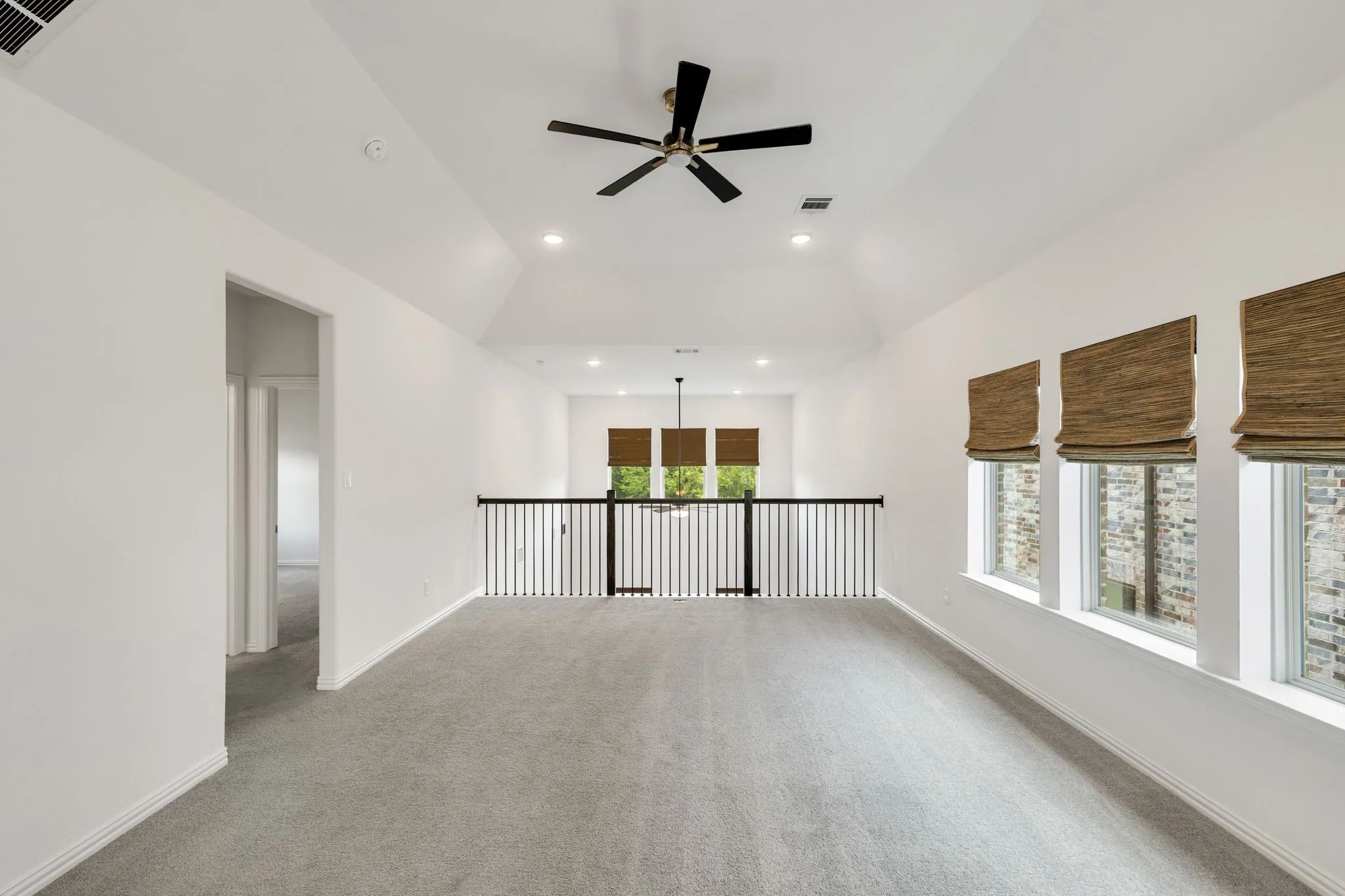Single Family Residence For Rent in Collin County , 3100 Greenbriar Drive, Celina, Texas 75009, 3 Bedroom, 3 Bathroom, 2 Garage spaces, 2,207 Sqft, built in 2023, mls#21368755, Real Estate Agent in Celina, Homes For Rent in Collin county, Homes For Rent in Celina, Realtor in Celina Texas, Real Estate Brokerage Independent Realty Texas, Luminita Cordes Realtor