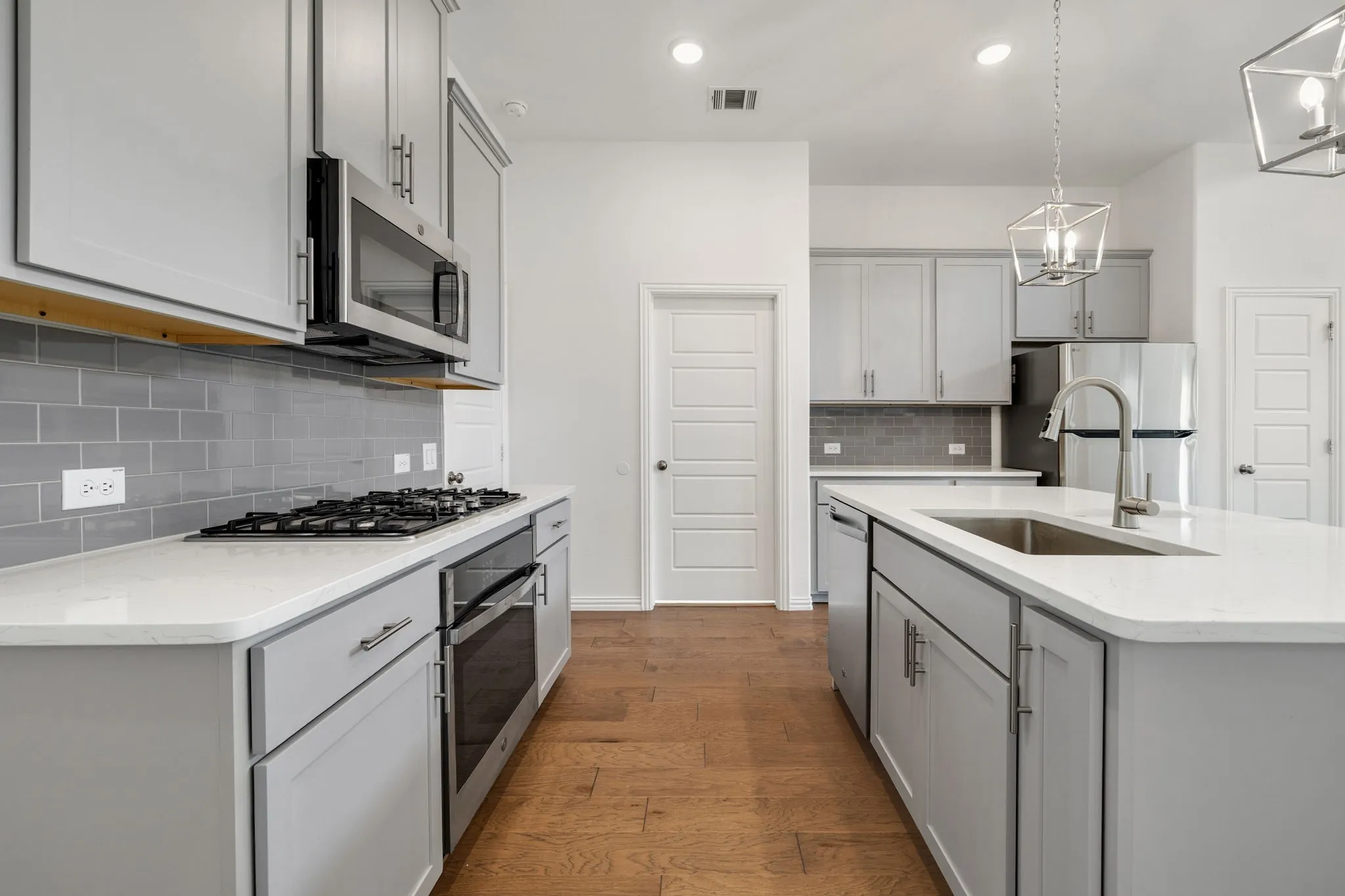 Single Family Residence For Rent in Collin County , 3100 Greenbriar Drive, Celina, Texas 75009, 3 Bedroom, 3 Bathroom, 2 Garage spaces, 2,207 Sqft, built in 2023, mls#21368755, Real Estate Agent in Celina, Homes For Rent in Collin county, Homes For Rent in Celina, Realtor in Celina Texas, Real Estate Brokerage Independent Realty Texas, Luminita Cordes Realtor