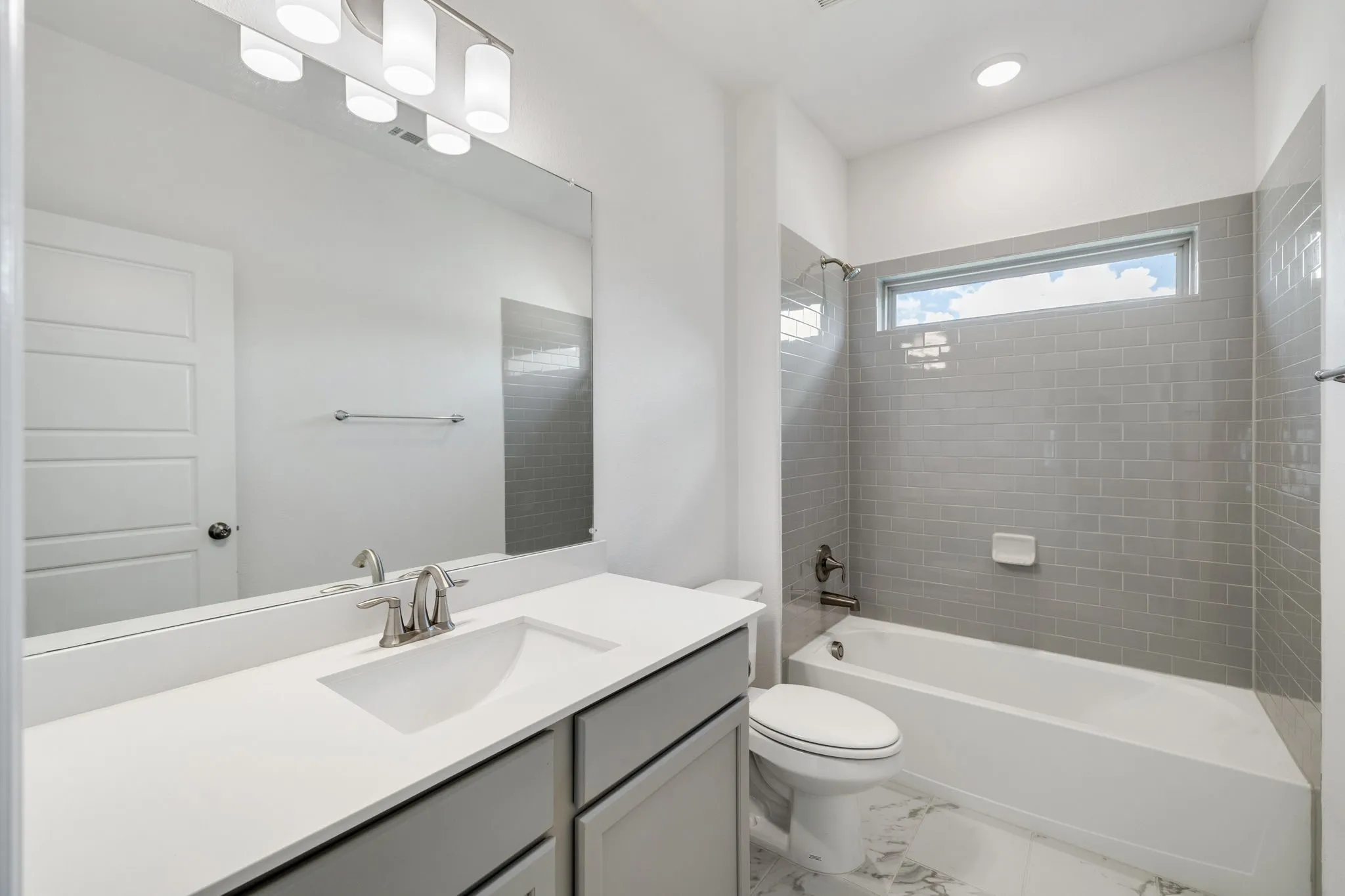 Single Family Residence For Rent in Collin County , 3100 Greenbriar Drive, Celina, Texas 75009, 3 Bedroom, 3 Bathroom, 2 Garage spaces, 2,207 Sqft, built in 2023, mls#21368755, Real Estate Agent in Celina, Homes For Rent in Collin county, Homes For Rent in Celina, Realtor in Celina Texas, Real Estate Brokerage Independent Realty Texas, Luminita Cordes Realtor