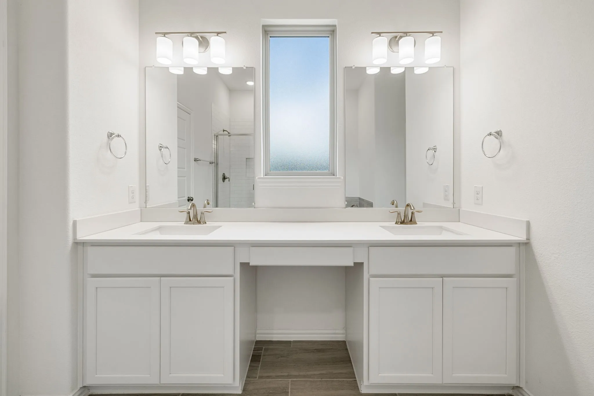 Single Family Residence For Rent in Collin County , 3100 Greenbriar Drive, Celina, Texas 75009, 3 Bedroom, 3 Bathroom, 2 Garage spaces, 2,207 Sqft, built in 2023, mls#21368755, Real Estate Agent in Celina, Homes For Rent in Collin county, Homes For Rent in Celina, Realtor in Celina Texas, Real Estate Brokerage Independent Realty Texas, Luminita Cordes Realtor