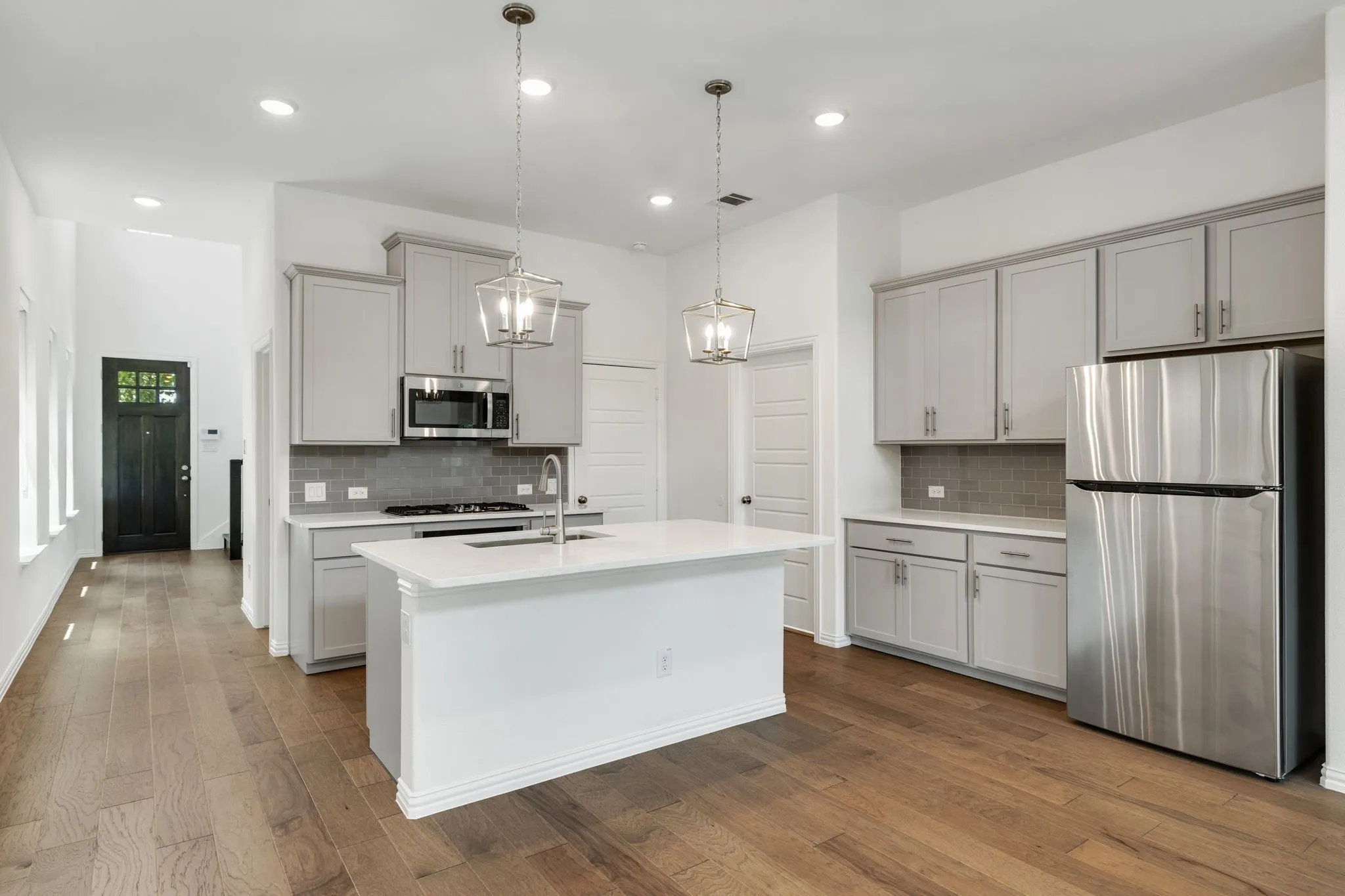 Single Family Residence For Rent in Collin County , 3100 Greenbriar Drive, Celina, Texas 75009, 3 Bedroom, 3 Bathroom, 2 Garage spaces, 2,207 Sqft, built in 2023, mls#21368755, Real Estate Agent in Celina, Homes For Rent in Collin county, Homes For Rent in Celina, Realtor in Celina Texas, Real Estate Brokerage Independent Realty Texas, Luminita Cordes Realtor