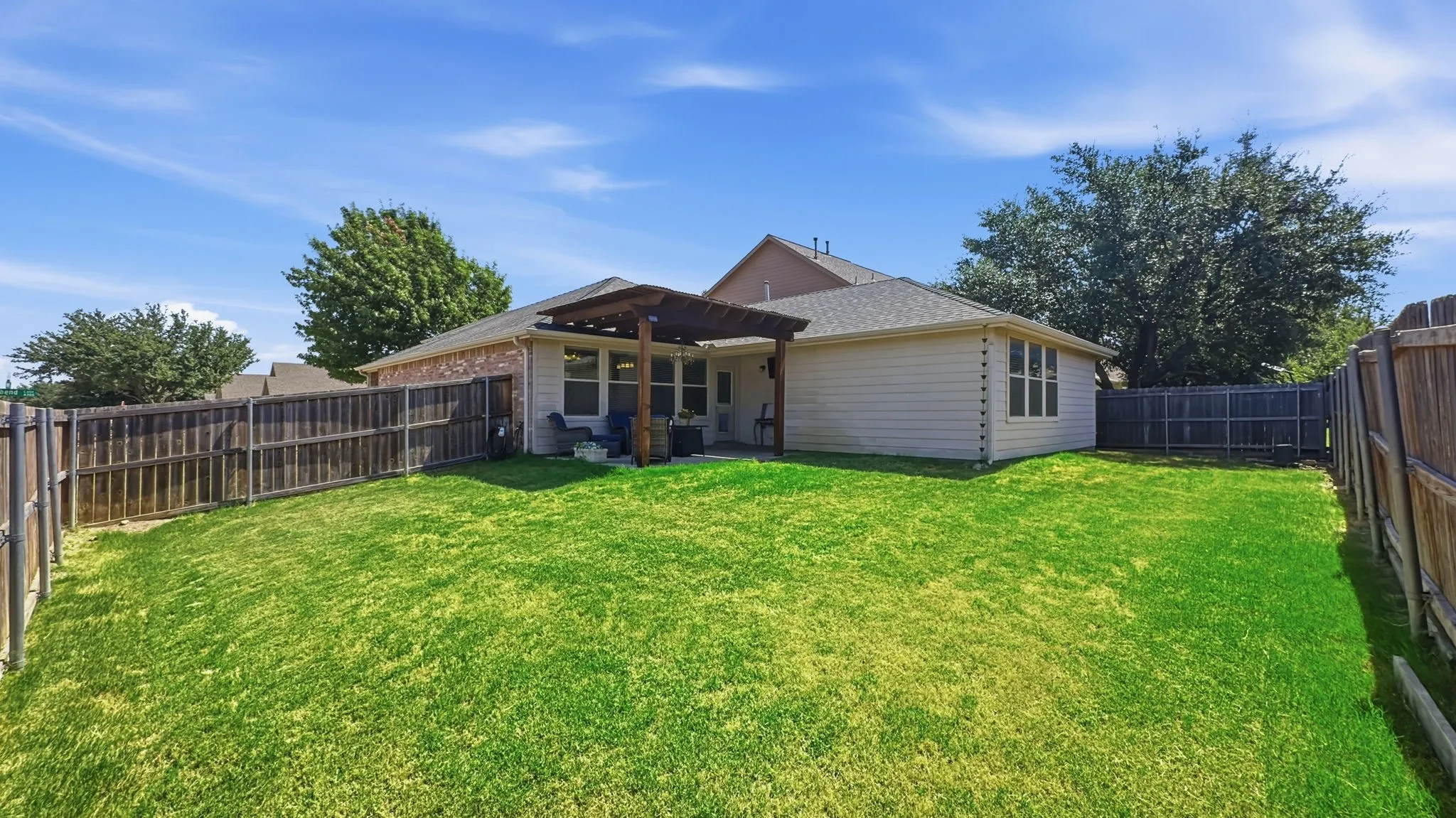 Single Family Residence For Sale in Tarrant County , 4324 Westbend Lane, Fort Worth, Texas 76244, 3 Bedroom, 2 Bathroom, 2 Garage spaces, 1,728 Sqft, built in 2004, mls#21368251, Real Estate Agent in Fort Worth, Homes For Sale in Tarrant county, Homes For Sale in Fort Worth, Realtor in Fort Worth Texas, Real Estate Brokerage Independent Realty Texas, Luminita Cordes Realtor