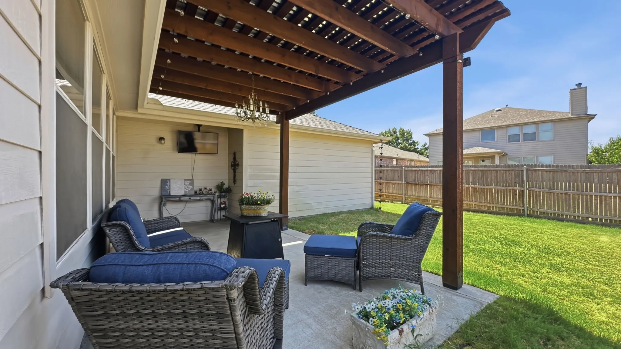 Single Family Residence For Sale in Tarrant County , 4324 Westbend Lane, Fort Worth, Texas 76244, 3 Bedroom, 2 Bathroom, 2 Garage spaces, 1,728 Sqft, built in 2004, mls#21368251, Real Estate Agent in Fort Worth, Homes For Sale in Tarrant county, Homes For Sale in Fort Worth, Realtor in Fort Worth Texas, Real Estate Brokerage Independent Realty Texas, Luminita Cordes Realtor