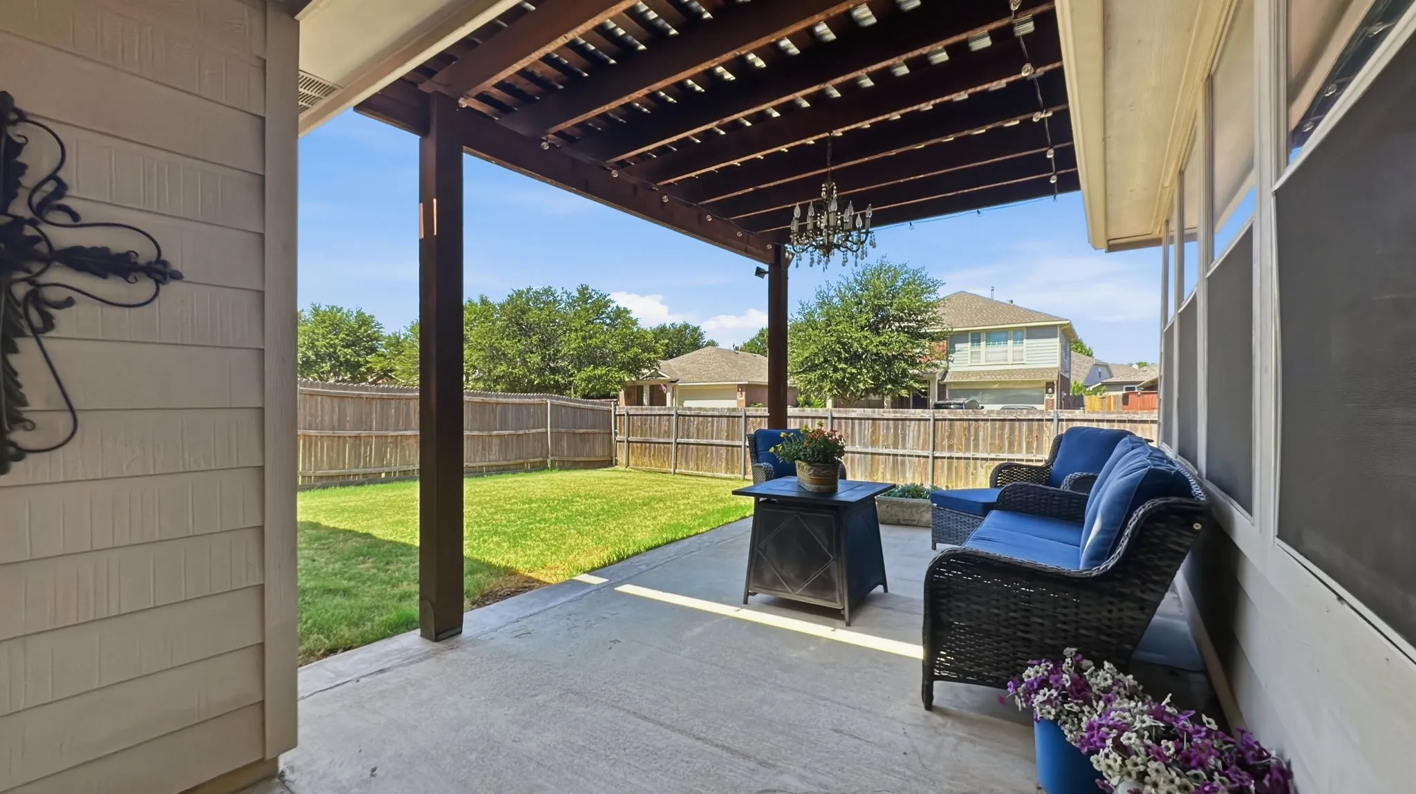 Single Family Residence For Sale in Tarrant County , 4324 Westbend Lane, Fort Worth, Texas 76244, 3 Bedroom, 2 Bathroom, 2 Garage spaces, 1,728 Sqft, built in 2004, mls#21368251, Real Estate Agent in Fort Worth, Homes For Sale in Tarrant county, Homes For Sale in Fort Worth, Realtor in Fort Worth Texas, Real Estate Brokerage Independent Realty Texas, Luminita Cordes Realtor