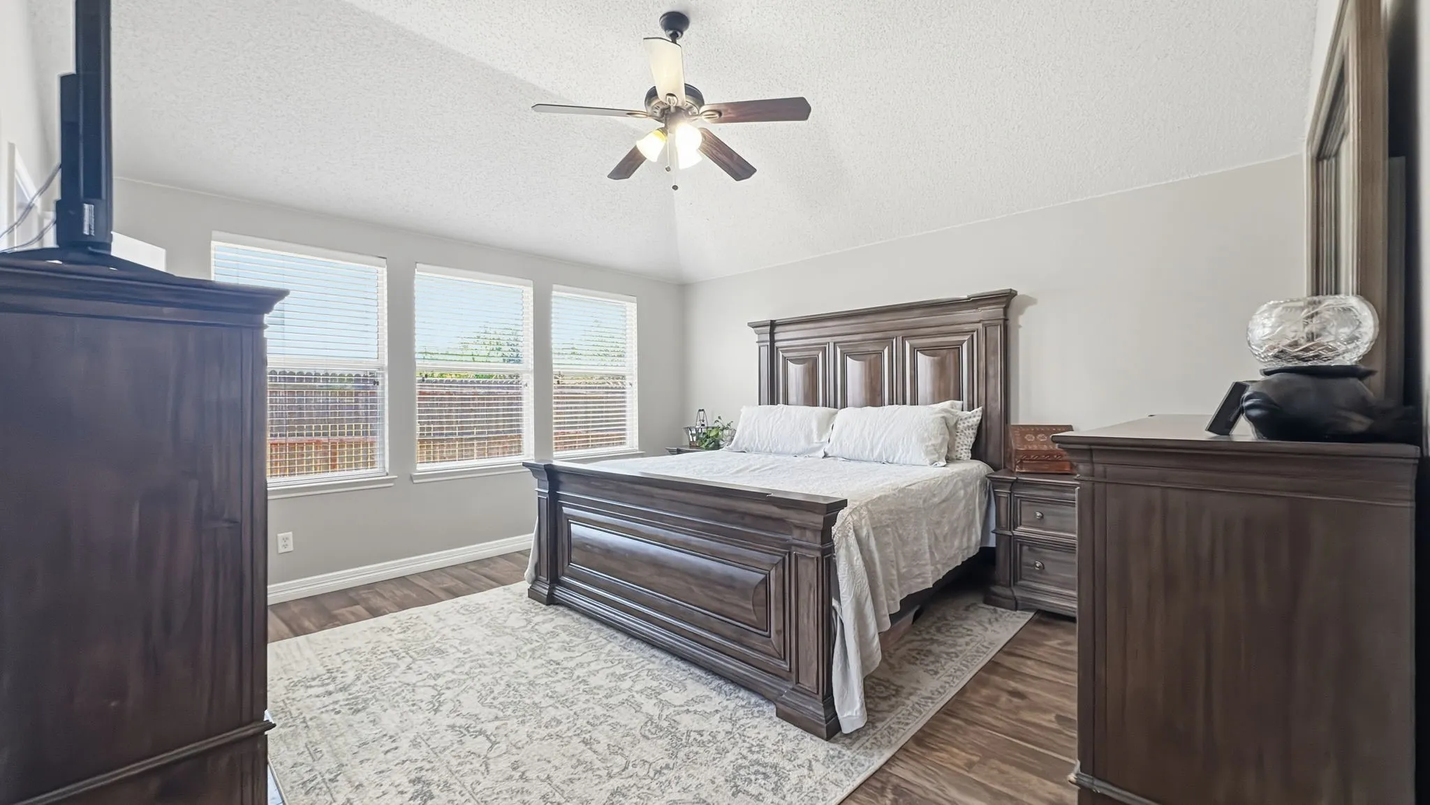Single Family Residence For Sale in Tarrant County , 4324 Westbend Lane, Fort Worth, Texas 76244, 3 Bedroom, 2 Bathroom, 2 Garage spaces, 1,728 Sqft, built in 2004, mls#21368251, Real Estate Agent in Fort Worth, Homes For Sale in Tarrant county, Homes For Sale in Fort Worth, Realtor in Fort Worth Texas, Real Estate Brokerage Independent Realty Texas, Luminita Cordes Realtor