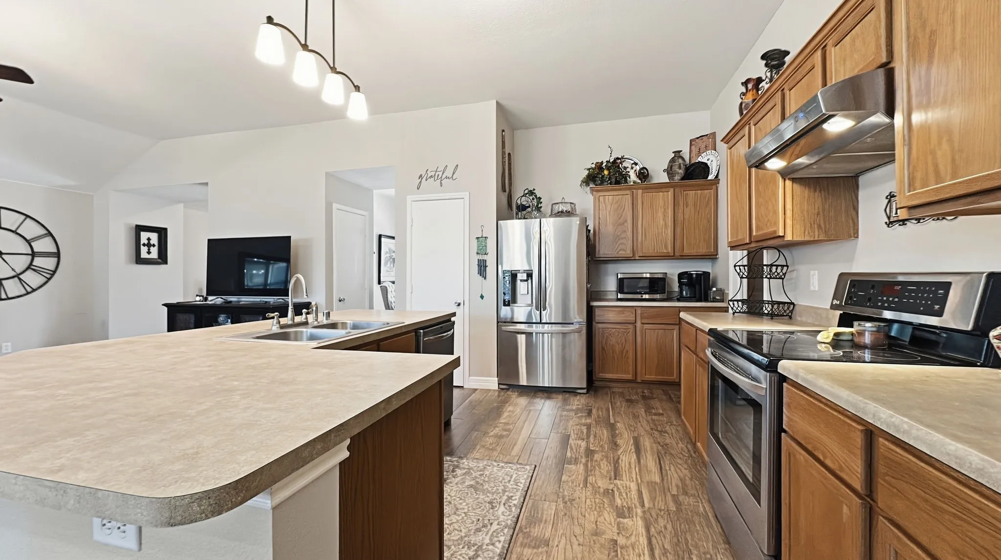 Single Family Residence For Sale in Tarrant County , 4324 Westbend Lane, Fort Worth, Texas 76244, 3 Bedroom, 2 Bathroom, 2 Garage spaces, 1,728 Sqft, built in 2004, mls#21368251, Real Estate Agent in Fort Worth, Homes For Sale in Tarrant county, Homes For Sale in Fort Worth, Realtor in Fort Worth Texas, Real Estate Brokerage Independent Realty Texas, Luminita Cordes Realtor