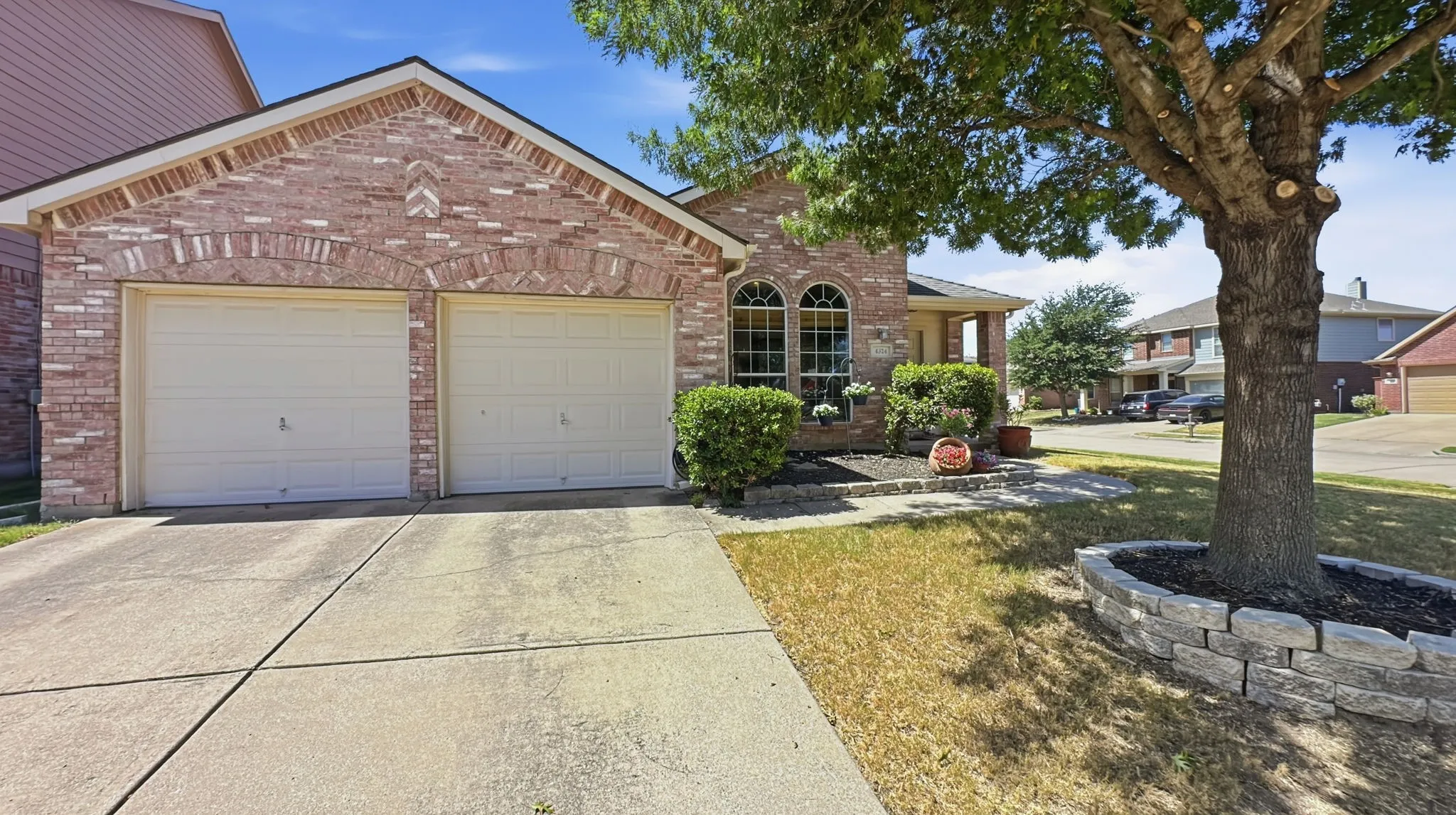 Single Family Residence For Sale in Tarrant County , 4324 Westbend Lane, Fort Worth, Texas 76244, 3 Bedroom, 2 Bathroom, 2 Garage spaces, 1,728 Sqft, built in 2004, mls#21368251, Real Estate Agent in Fort Worth, Homes For Sale in Tarrant county, Homes For Sale in Fort Worth, Realtor in Fort Worth Texas, Real Estate Brokerage Independent Realty Texas, Luminita Cordes Realtor