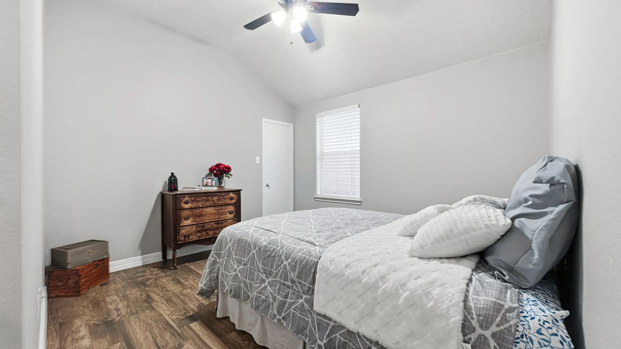 Single Family Residence For Sale in Tarrant County , 4324 Westbend Lane, Fort Worth, Texas 76244, 3 Bedroom, 2 Bathroom, 2 Garage spaces, 1,728 Sqft, built in 2004, mls#21368251, Real Estate Agent in Fort Worth, Homes For Sale in Tarrant county, Homes For Sale in Fort Worth, Realtor in Fort Worth Texas, Real Estate Brokerage Independent Realty Texas, Luminita Cordes Realtor