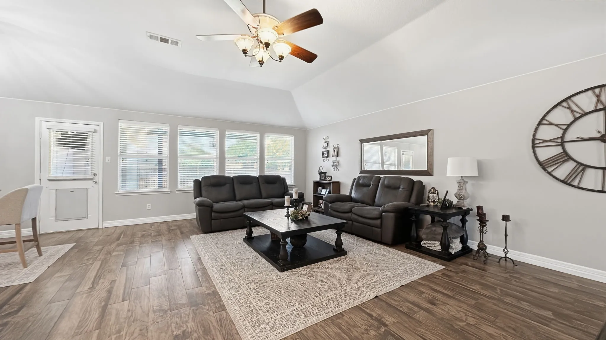 Single Family Residence For Sale in Tarrant County , 4324 Westbend Lane, Fort Worth, Texas 76244, 3 Bedroom, 2 Bathroom, 2 Garage spaces, 1,728 Sqft, built in 2004, mls#21368251, Real Estate Agent in Fort Worth, Homes For Sale in Tarrant county, Homes For Sale in Fort Worth, Realtor in Fort Worth Texas, Real Estate Brokerage Independent Realty Texas, Luminita Cordes Realtor