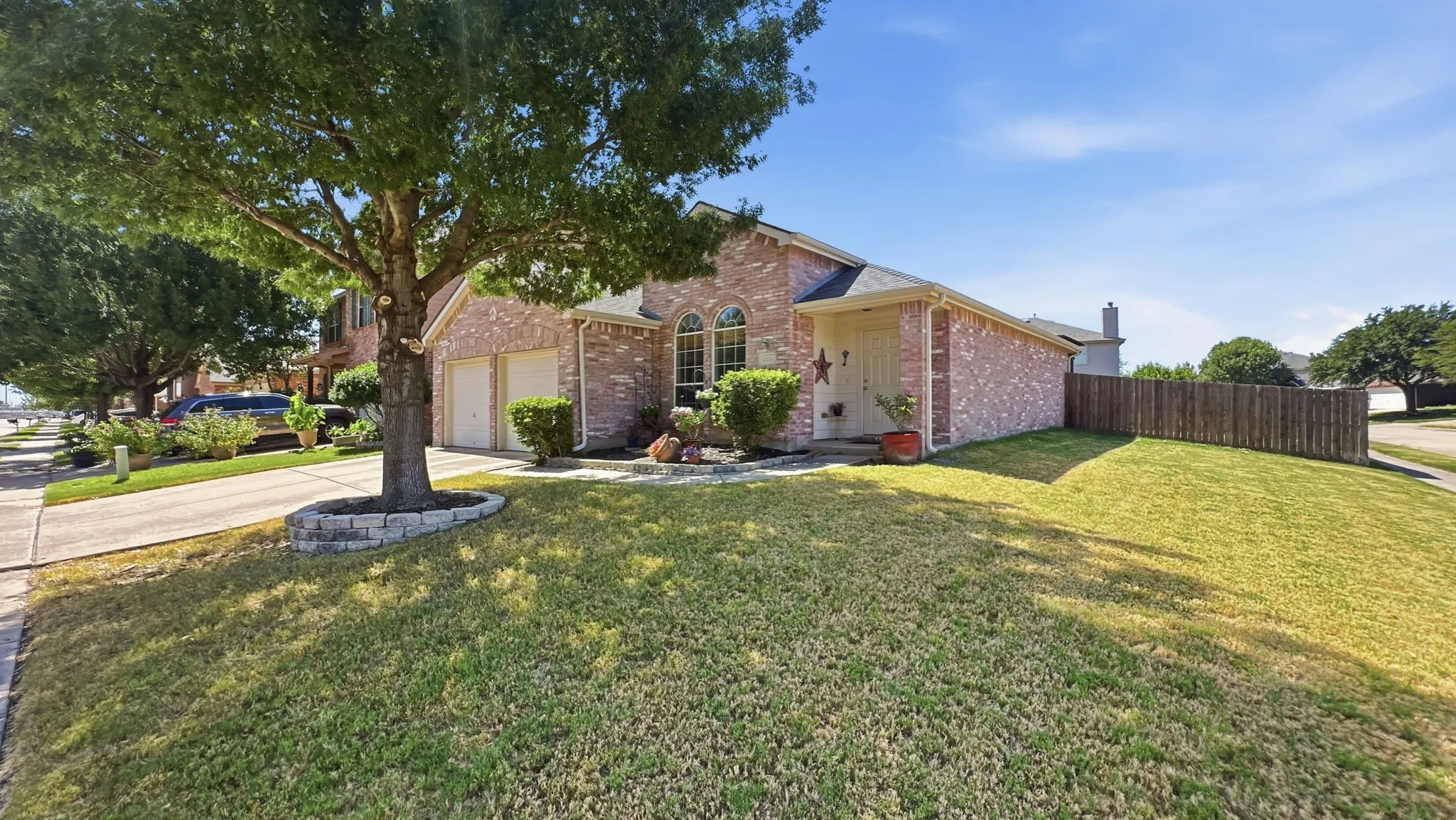 Single Family Residence For Sale in Tarrant County , 4324 Westbend Lane, Fort Worth, Texas 76244, 3 Bedroom, 2 Bathroom, 2 Garage spaces, 1,728 Sqft, built in 2004, mls#21368251, Real Estate Agent in Fort Worth, Homes For Sale in Tarrant county, Homes For Sale in Fort Worth, Realtor in Fort Worth Texas, Real Estate Brokerage Independent Realty Texas, Luminita Cordes Realtor