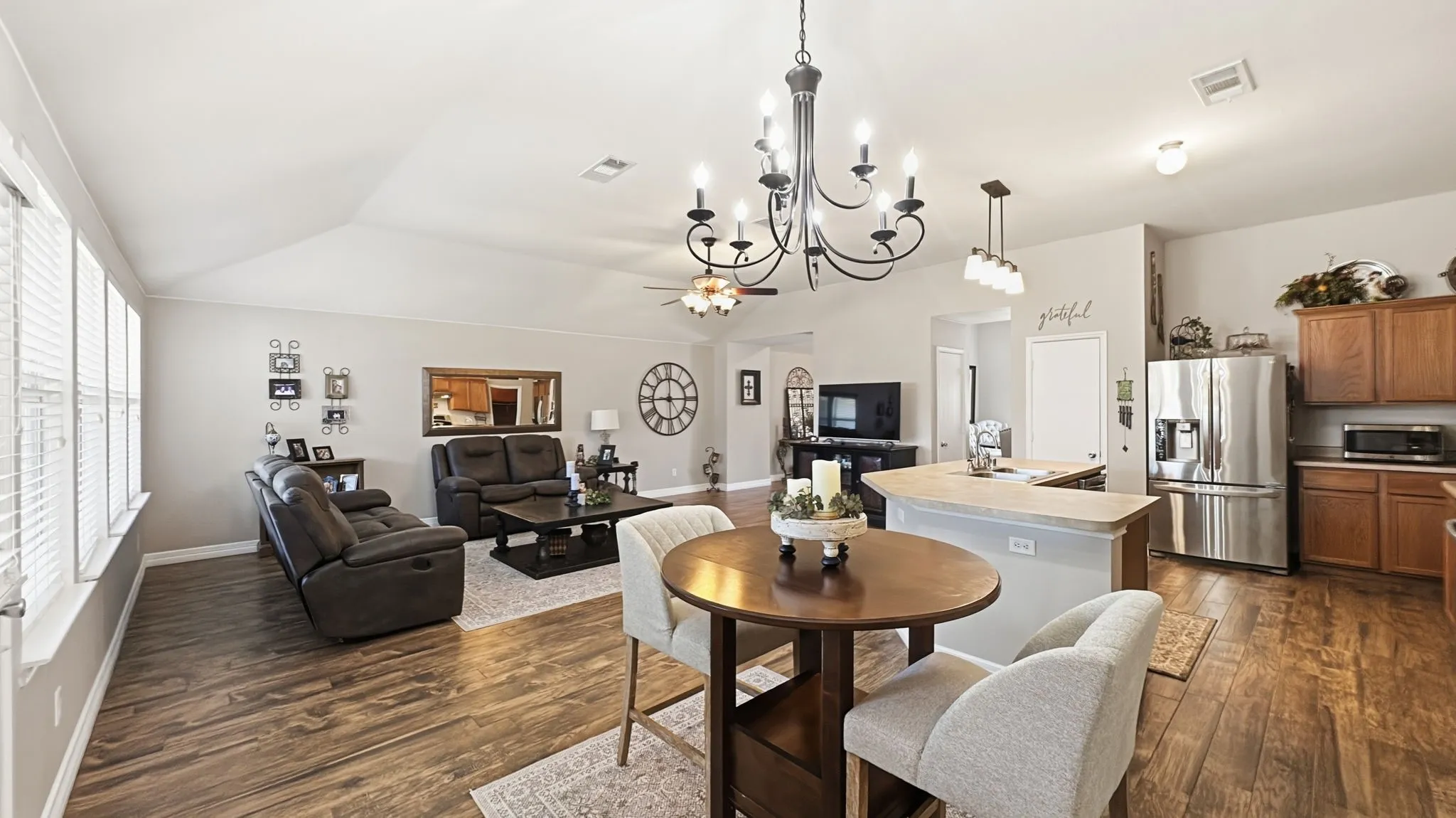 Single Family Residence For Sale in Tarrant County , 4324 Westbend Lane, Fort Worth, Texas 76244, 3 Bedroom, 2 Bathroom, 2 Garage spaces, 1,728 Sqft, built in 2004, mls#21368251, Real Estate Agent in Fort Worth, Homes For Sale in Tarrant county, Homes For Sale in Fort Worth, Realtor in Fort Worth Texas, Real Estate Brokerage Independent Realty Texas, Luminita Cordes Realtor