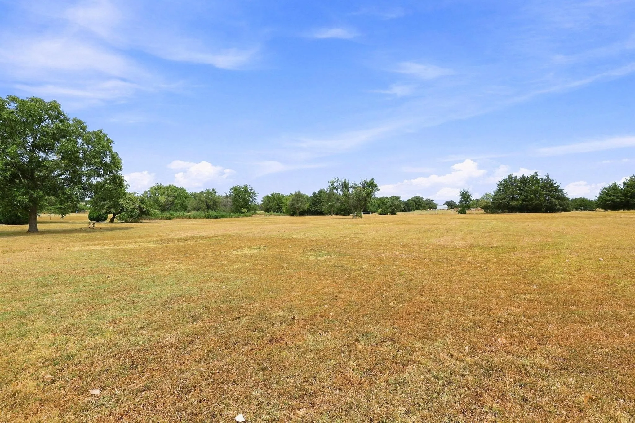 Single Family Residence For Sale in Grayson County , 1625 Richerson Road, Denison, Texas 75021, 3 Bedroom, 2 Bathroom, 2 Garage spaces, 1,878 Sqft, built in 1999, mls#21368795, Real Estate Agent in Denison, Homes For Sale in Grayson county, Homes For Sale in Denison, Realtor in Denison Texas, Real Estate Brokerage Independent Realty Texas, Luminita Cordes Realtor