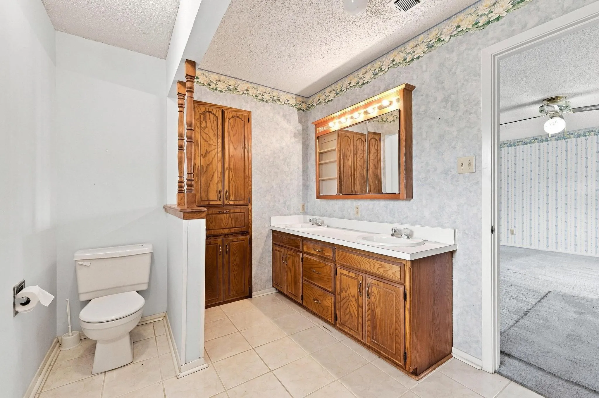 Single Family Residence For Sale in Grayson County , 1625 Richerson Road, Denison, Texas 75021, 3 Bedroom, 2 Bathroom, 2 Garage spaces, 1,878 Sqft, built in 1999, mls#21368795, Real Estate Agent in Denison, Homes For Sale in Grayson county, Homes For Sale in Denison, Realtor in Denison Texas, Real Estate Brokerage Independent Realty Texas, Luminita Cordes Realtor