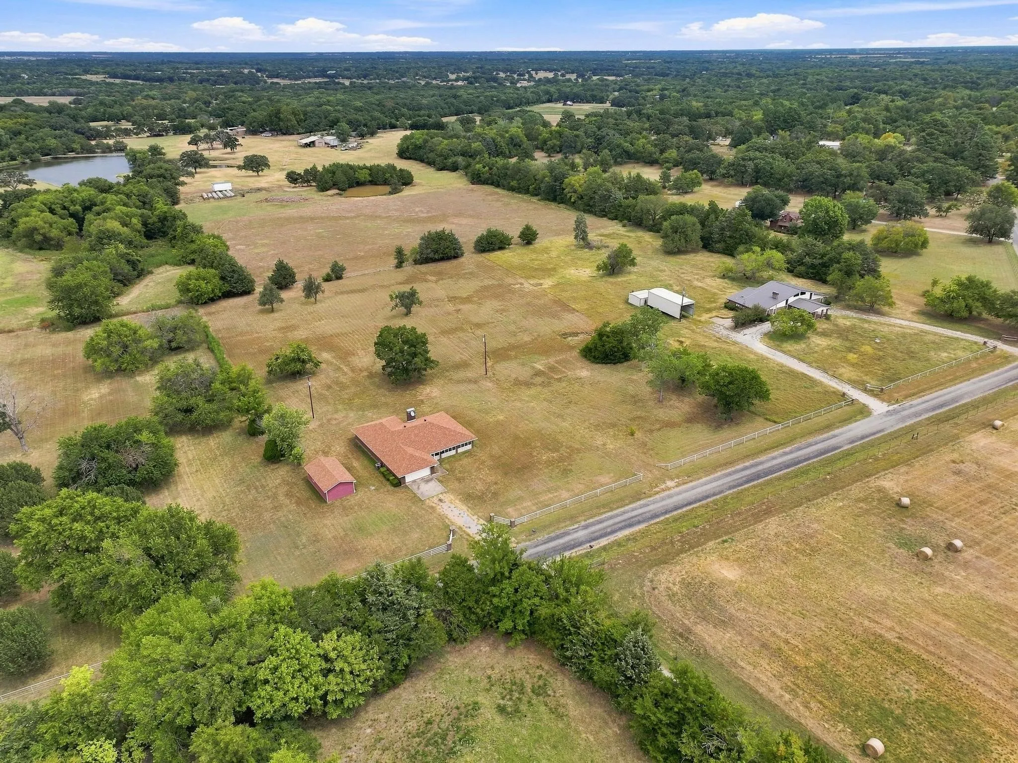 Single Family Residence For Sale in Grayson County , 1625 Richerson Road, Denison, Texas 75021, 3 Bedroom, 2 Bathroom, 2 Garage spaces, 1,878 Sqft, built in 1999, mls#21368795, Real Estate Agent in Denison, Homes For Sale in Grayson county, Homes For Sale in Denison, Realtor in Denison Texas, Real Estate Brokerage Independent Realty Texas, Luminita Cordes Realtor