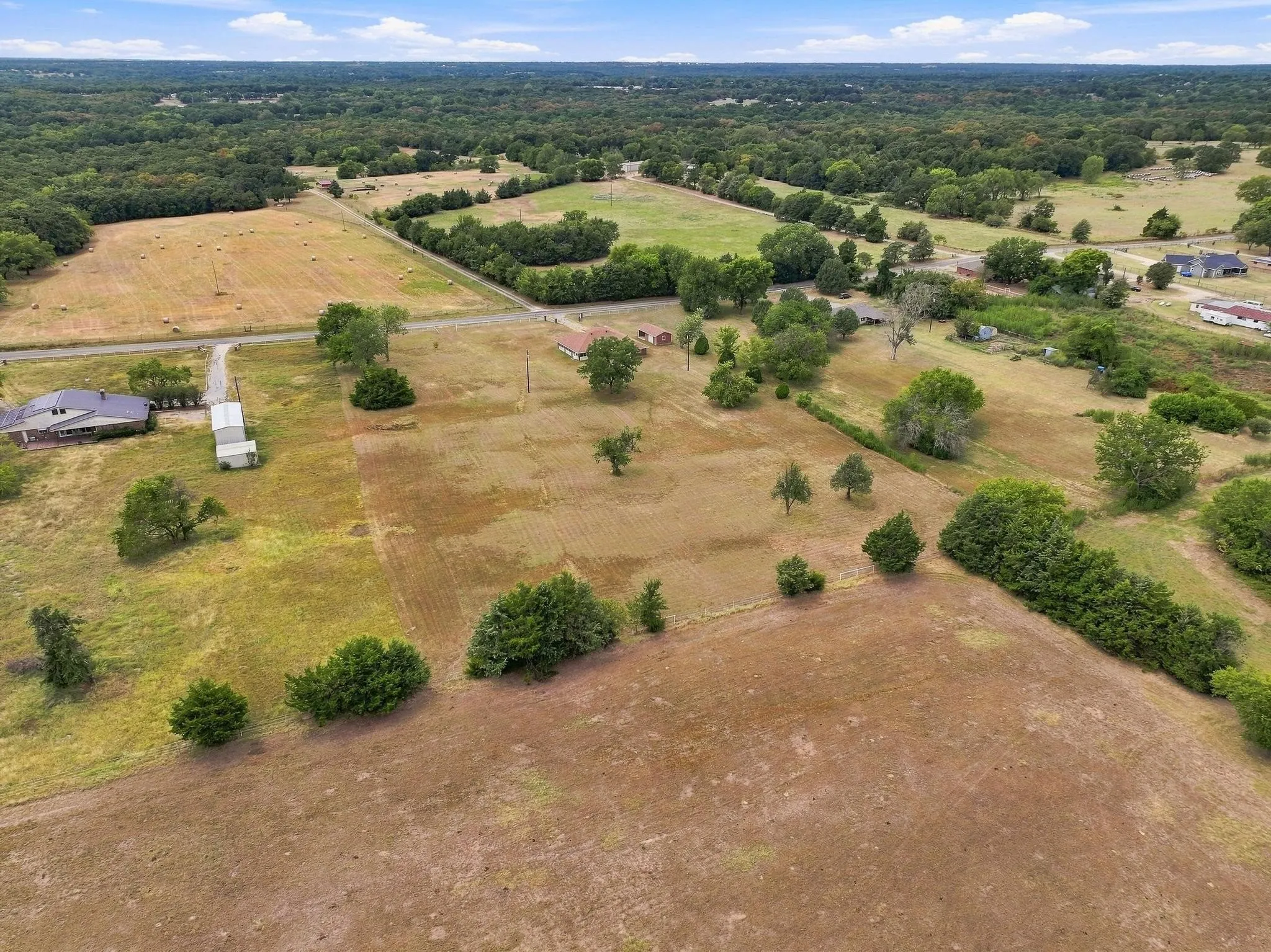 Single Family Residence For Sale in Grayson County , 1625 Richerson Road, Denison, Texas 75021, 3 Bedroom, 2 Bathroom, 2 Garage spaces, 1,878 Sqft, built in 1999, mls#21368795, Real Estate Agent in Denison, Homes For Sale in Grayson county, Homes For Sale in Denison, Realtor in Denison Texas, Real Estate Brokerage Independent Realty Texas, Luminita Cordes Realtor