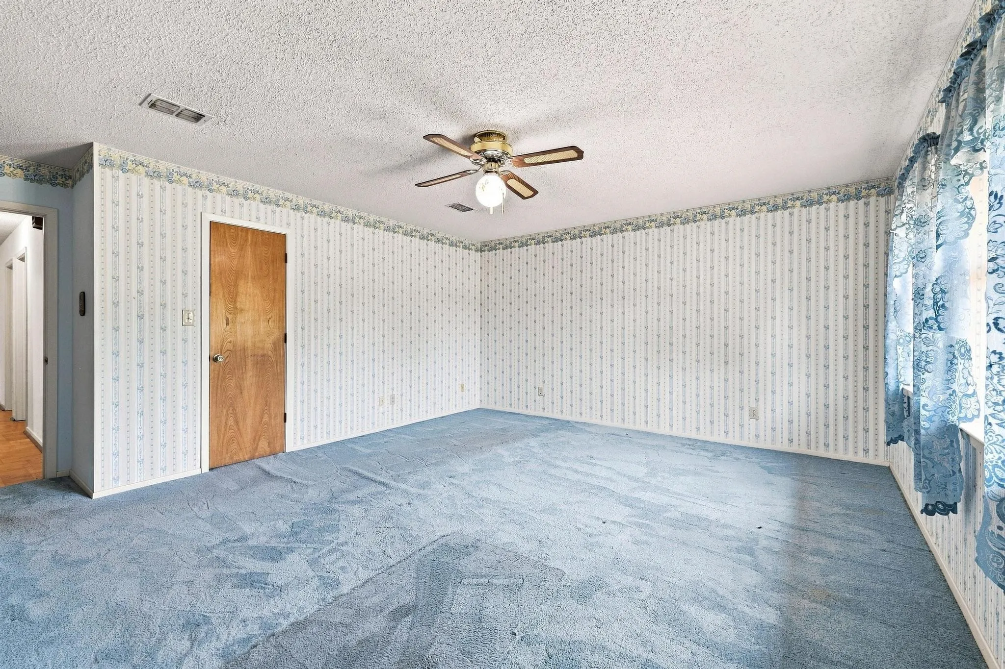 Single Family Residence For Sale in Grayson County , 1625 Richerson Road, Denison, Texas 75021, 3 Bedroom, 2 Bathroom, 2 Garage spaces, 1,878 Sqft, built in 1999, mls#21368795, Real Estate Agent in Denison, Homes For Sale in Grayson county, Homes For Sale in Denison, Realtor in Denison Texas, Real Estate Brokerage Independent Realty Texas, Luminita Cordes Realtor