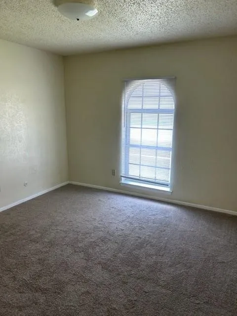 Single Family Residence For Rent in Denton County , 1226 Crescent Street, Denton, Texas 76201, 3 Bedroom, 2 Bathroom, 2 Garage spaces, 1,486 Sqft, built in 1976, mls#21368775, Real Estate Agent in Denton, Homes For Rent in Denton county, Homes For Rent in Denton, Realtor in Denton Texas, Real Estate Brokerage Independent Realty Texas, Luminita Cordes Realtor
