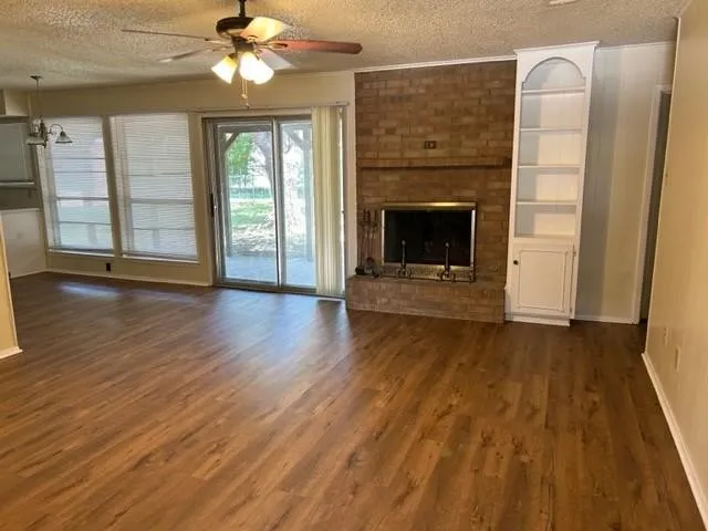 Single Family Residence For Rent in Denton County , 1226 Crescent Street, Denton, Texas 76201, 3 Bedroom, 2 Bathroom, 2 Garage spaces, 1,486 Sqft, built in 1976, mls#21368775, Real Estate Agent in Denton, Homes For Rent in Denton county, Homes For Rent in Denton, Realtor in Denton Texas, Real Estate Brokerage Independent Realty Texas, Luminita Cordes Realtor