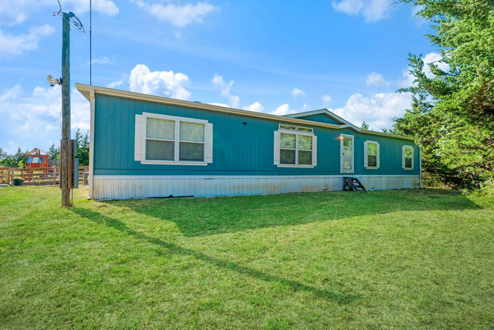 Manufactured Home For Sale in Lamar County , 5464 County Road 12650, Paris, Texas 75462, 4 Bedroom, 2 Bathroom, Garage spaces, 2,040 Sqft, built in 2021, mls#21368774, Real Estate Agent in Paris, Homes For Sale in Lamar county, Homes For Sale in Paris, Realtor in Paris Texas, Real Estate Brokerage Independent Realty Texas, Luminita Cordes Realtor