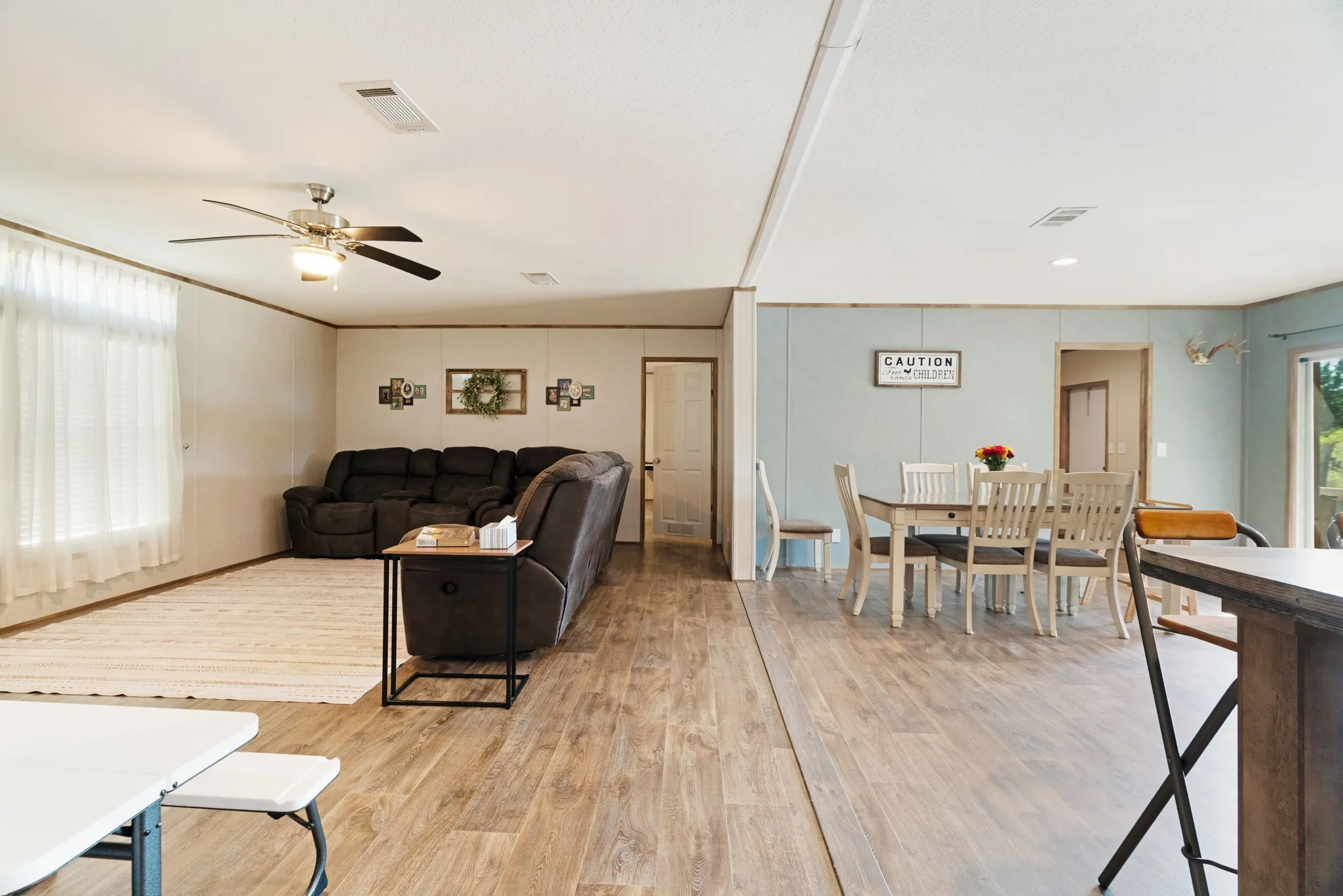 Manufactured Home For Sale in Lamar County , 5464 County Road 12650, Paris, Texas 75462, 4 Bedroom, 2 Bathroom, Garage spaces, 2,040 Sqft, built in 2021, mls#21368774, Real Estate Agent in Paris, Homes For Sale in Lamar county, Homes For Sale in Paris, Realtor in Paris Texas, Real Estate Brokerage Independent Realty Texas, Luminita Cordes Realtor