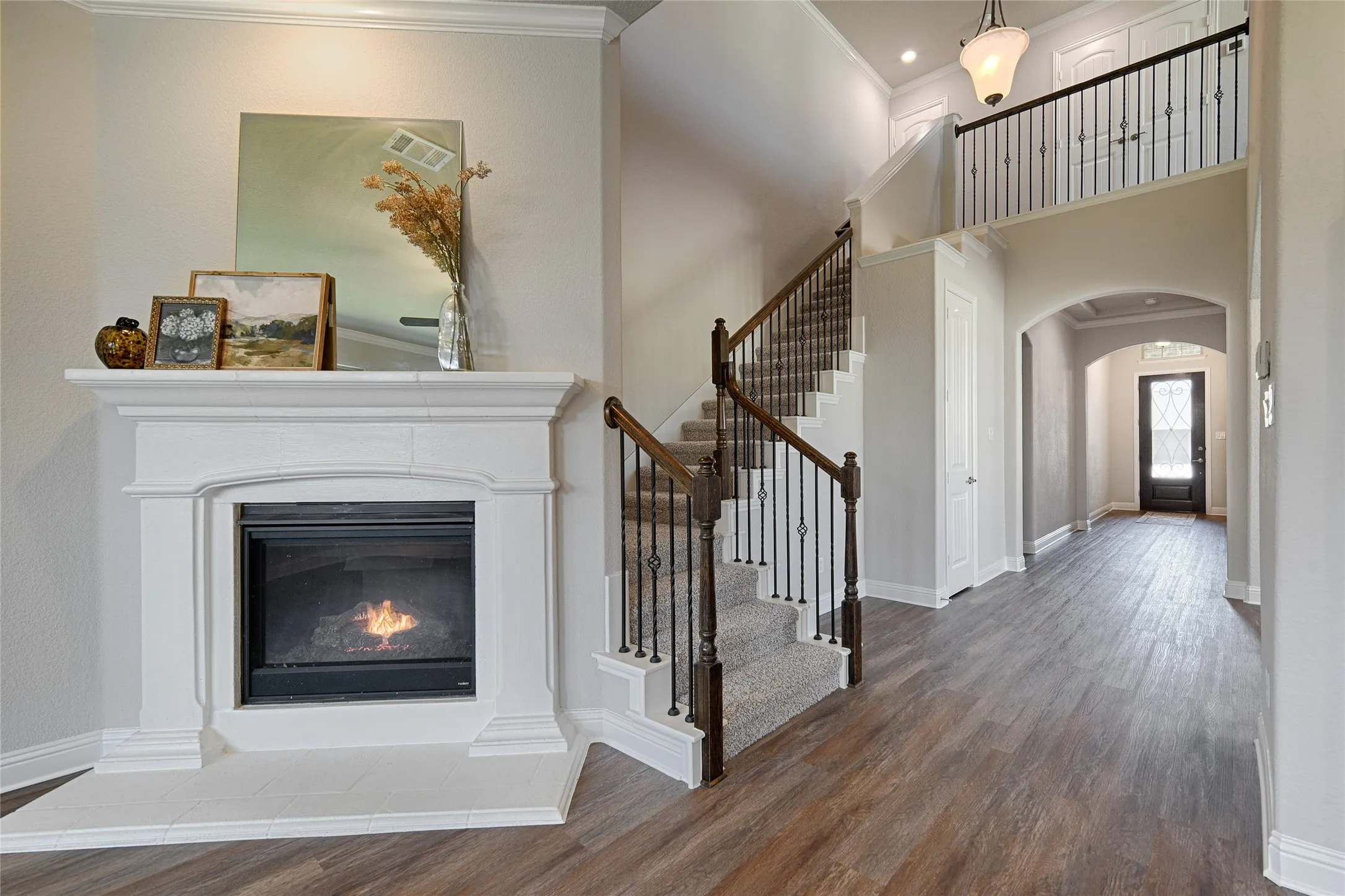 Single Family Residence For Sale in Denton County , 2283 Prairie Glen Street, Lewisville, Texas 75056, 3 Bedroom, 3 Bathroom, 2 Garage spaces, 2,719 Sqft, built in 2015, mls#21366690, Real Estate Agent in Lewisville, Homes For Sale in Denton county, Homes For Sale in Lewisville, Realtor in Lewisville Texas, Real Estate Brokerage Independent Realty Texas, Luminita Cordes Realtor