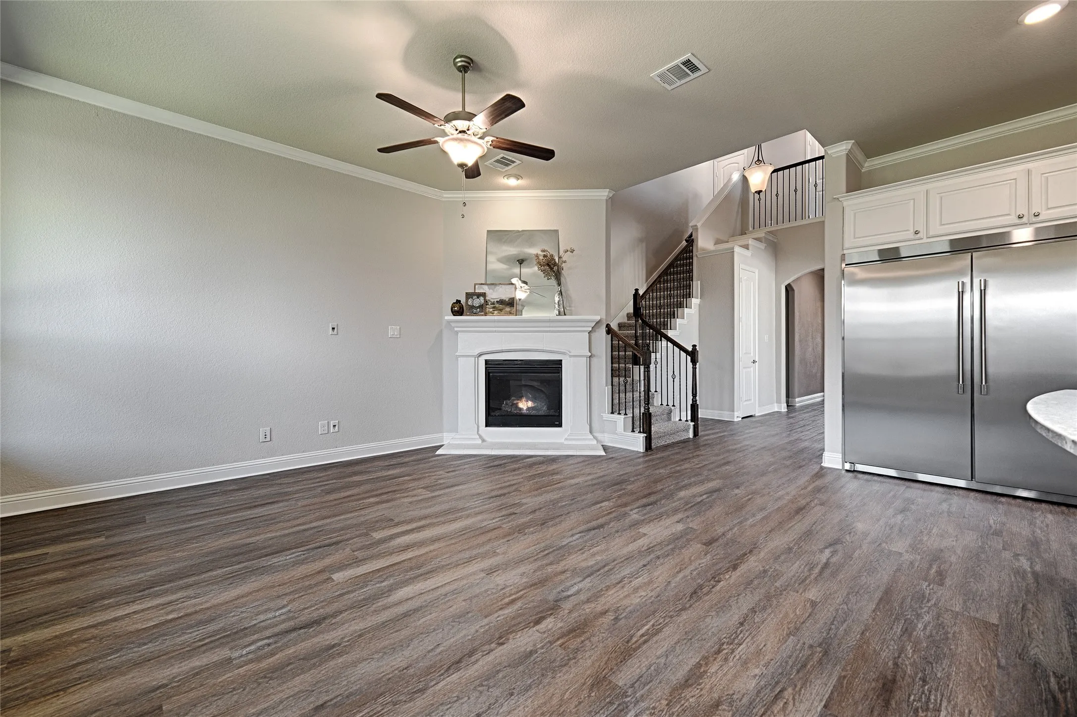 Single Family Residence For Sale in Denton County , 2283 Prairie Glen Street, Lewisville, Texas 75056, 3 Bedroom, 3 Bathroom, 2 Garage spaces, 2,719 Sqft, built in 2015, mls#21366690, Real Estate Agent in Lewisville, Homes For Sale in Denton county, Homes For Sale in Lewisville, Realtor in Lewisville Texas, Real Estate Brokerage Independent Realty Texas, Luminita Cordes Realtor