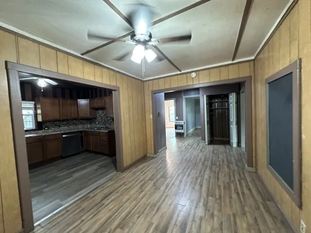 Single Family Residence For Sale in Wood County , 4395 S Fm 2869, Hawkins, Texas 75765, 4 Bedroom, 2 Bathroom, Garage spaces, 1,536 Sqft, built in 1940, mls#21368796, Real Estate Agent in Hawkins, Homes For Sale in Wood county, Homes For Sale in Hawkins, Realtor in Hawkins Texas, Real Estate Brokerage Independent Realty Texas, Luminita Cordes Realtor