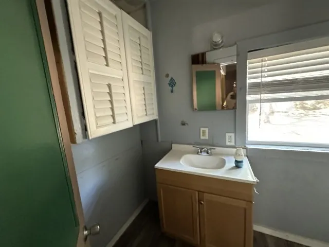 Single Family Residence For Sale in Wood County , 4395 S Fm 2869, Hawkins, Texas 75765, 4 Bedroom, 2 Bathroom, Garage spaces, 1,536 Sqft, built in 1940, mls#21368796, Real Estate Agent in Hawkins, Homes For Sale in Wood county, Homes For Sale in Hawkins, Realtor in Hawkins Texas, Real Estate Brokerage Independent Realty Texas, Luminita Cordes Realtor