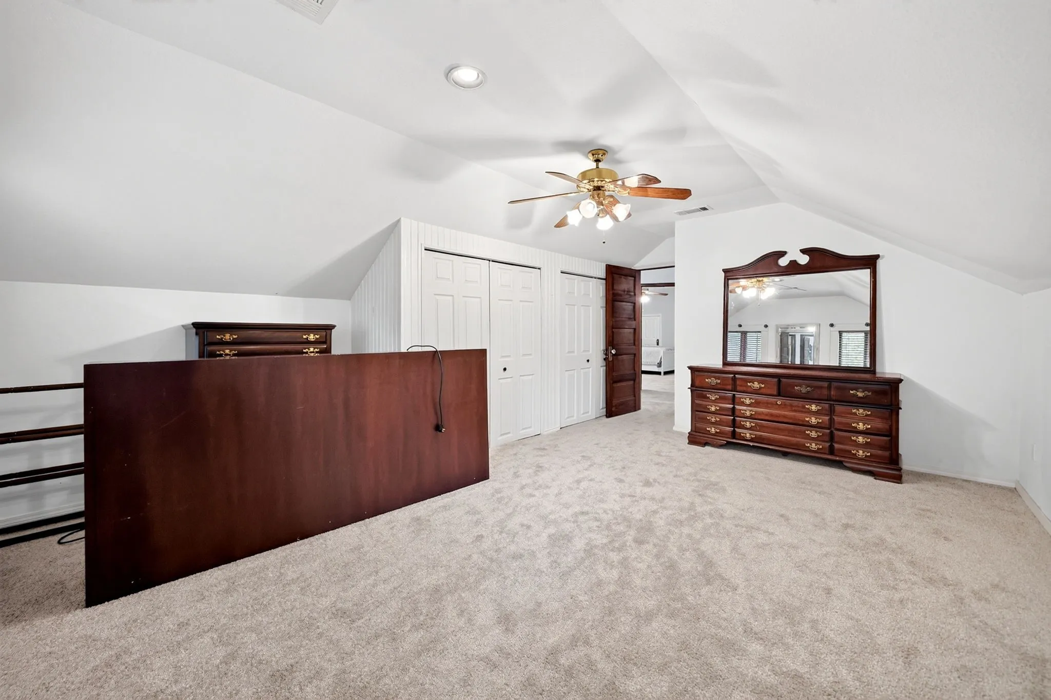 Single Family Residence For Sale in Denton County , 6705 Orchard Drive, Flower Mound, Texas 75022, 4 Bedroom, 3 Bathroom, 6 Garage spaces, 3,013 Sqft, built in 1991, mls#21368811, Real Estate Agent in Flower Mound, Homes For Sale in Denton county, Homes For Sale in Flower Mound, Realtor in Flower Mound Texas, Real Estate Brokerage Independent Realty Texas, Luminita Cordes Realtor
