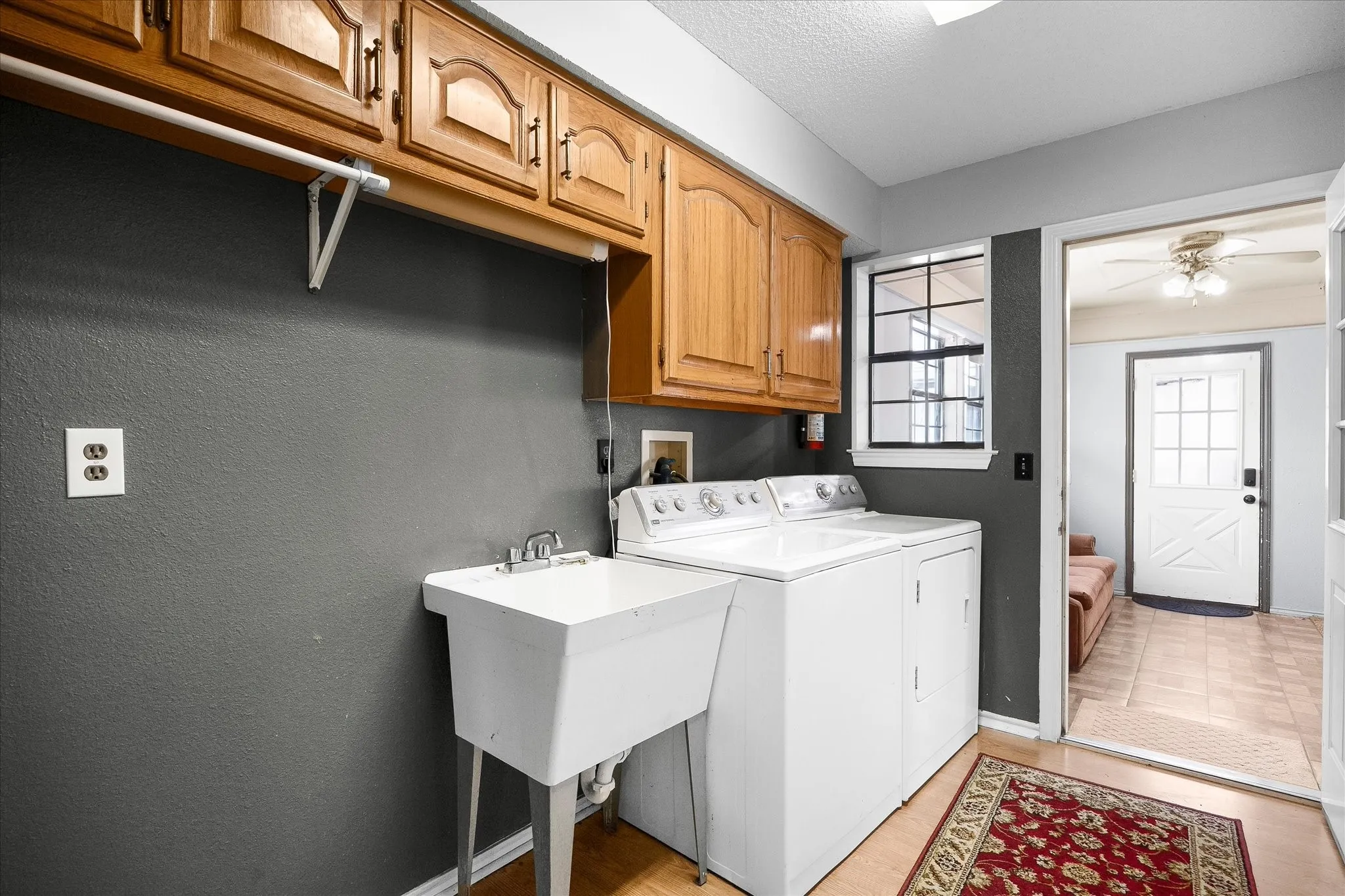 Single Family Residence For Sale in Hunt County , 6006 County Road 4604, Commerce, Texas 75428, 3 Bedroom, 3 Bathroom, 2 Garage spaces, 1,740 Sqft, built in 1992, mls#21368814, Real Estate Agent in Commerce, Homes For Sale in Hunt county, Homes For Sale in Commerce, Realtor in Commerce Texas, Real Estate Brokerage Independent Realty Texas, Luminita Cordes Realtor
