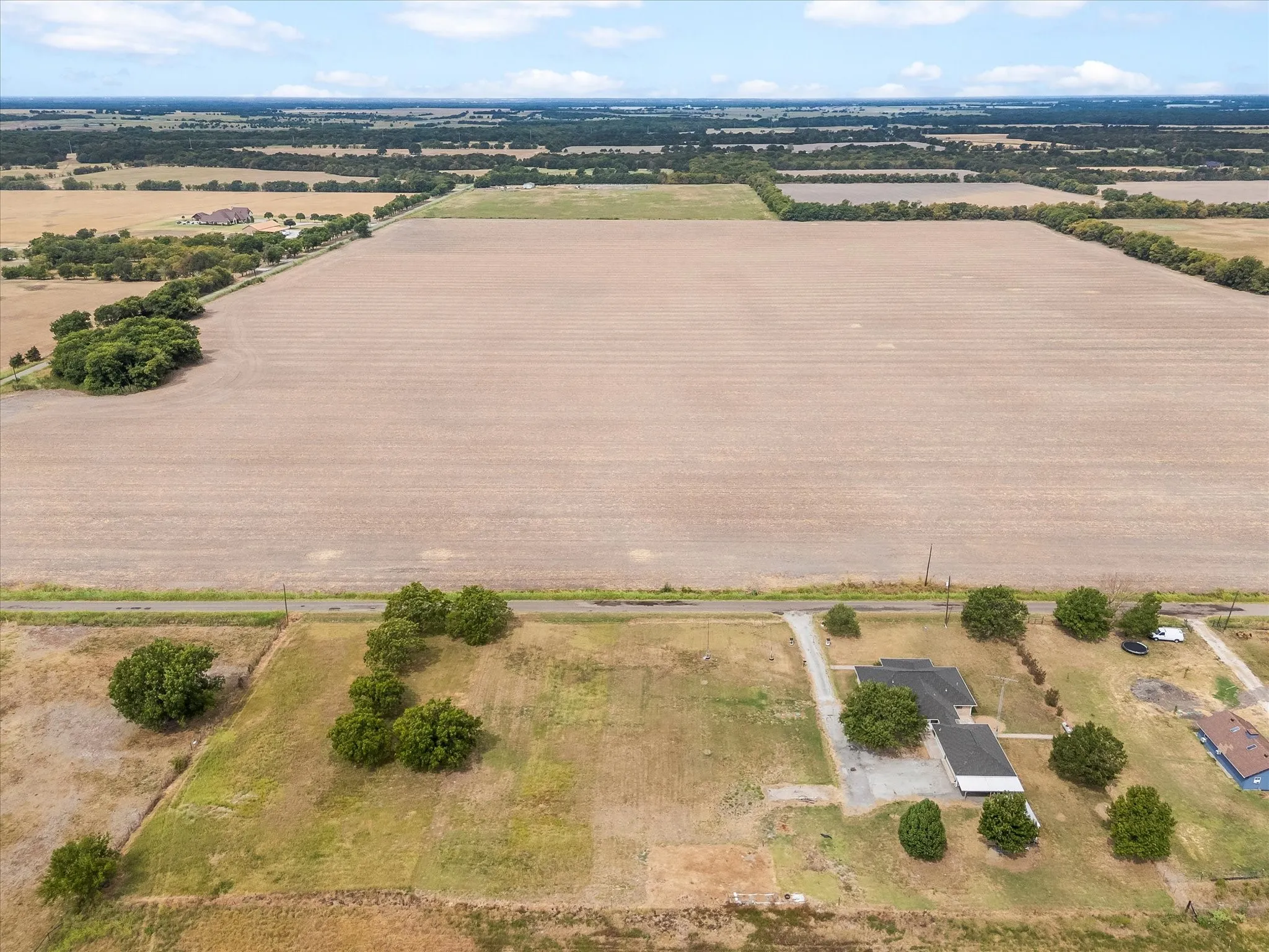 Single Family Residence For Sale in Hunt County , 6006 County Road 4604, Commerce, Texas 75428, 3 Bedroom, 3 Bathroom, 2 Garage spaces, 1,740 Sqft, built in 1992, mls#21368814, Real Estate Agent in Commerce, Homes For Sale in Hunt county, Homes For Sale in Commerce, Realtor in Commerce Texas, Real Estate Brokerage Independent Realty Texas, Luminita Cordes Realtor