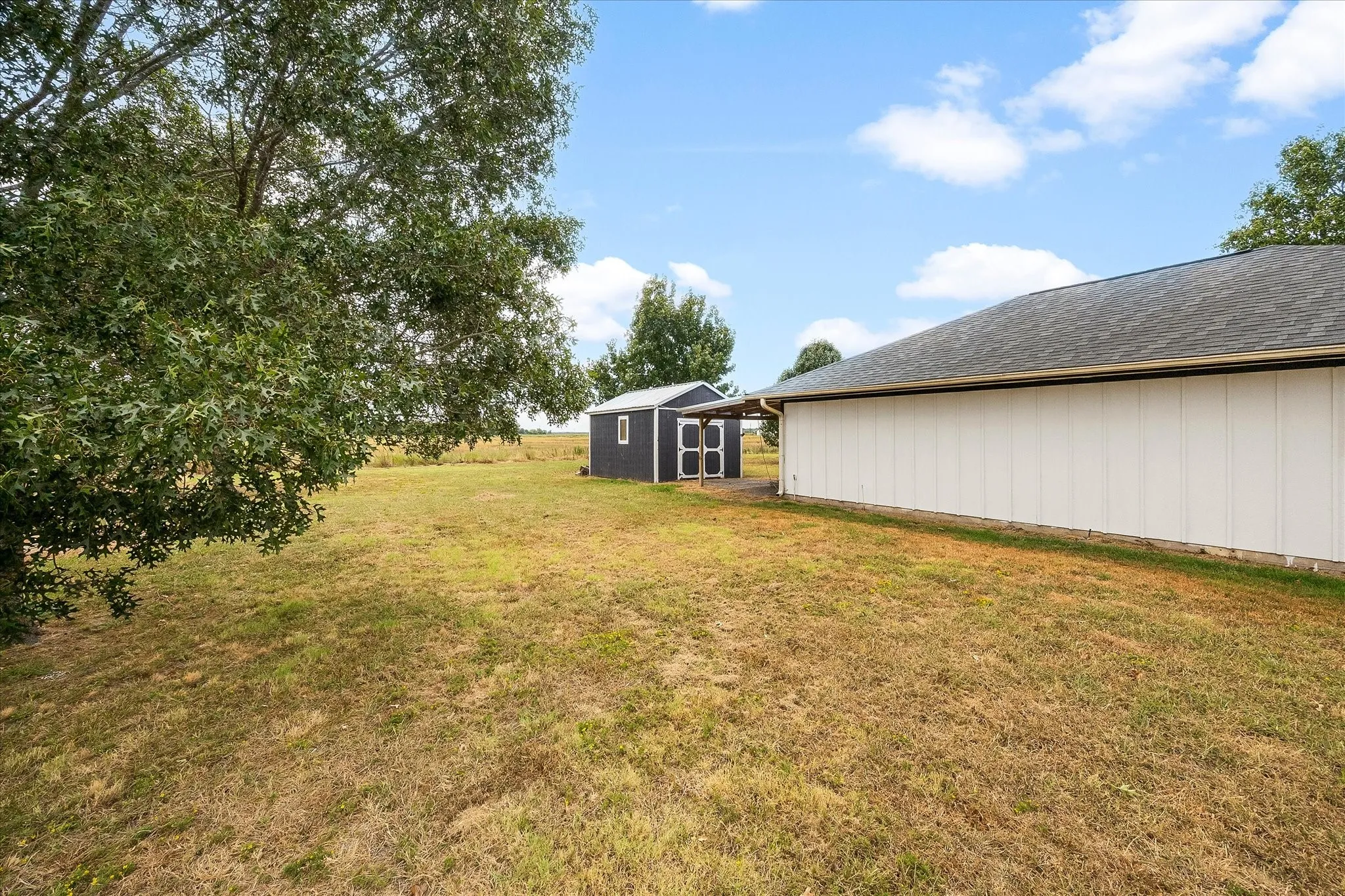 Single Family Residence For Sale in Hunt County , 6006 County Road 4604, Commerce, Texas 75428, 3 Bedroom, 3 Bathroom, 2 Garage spaces, 1,740 Sqft, built in 1992, mls#21368814, Real Estate Agent in Commerce, Homes For Sale in Hunt county, Homes For Sale in Commerce, Realtor in Commerce Texas, Real Estate Brokerage Independent Realty Texas, Luminita Cordes Realtor