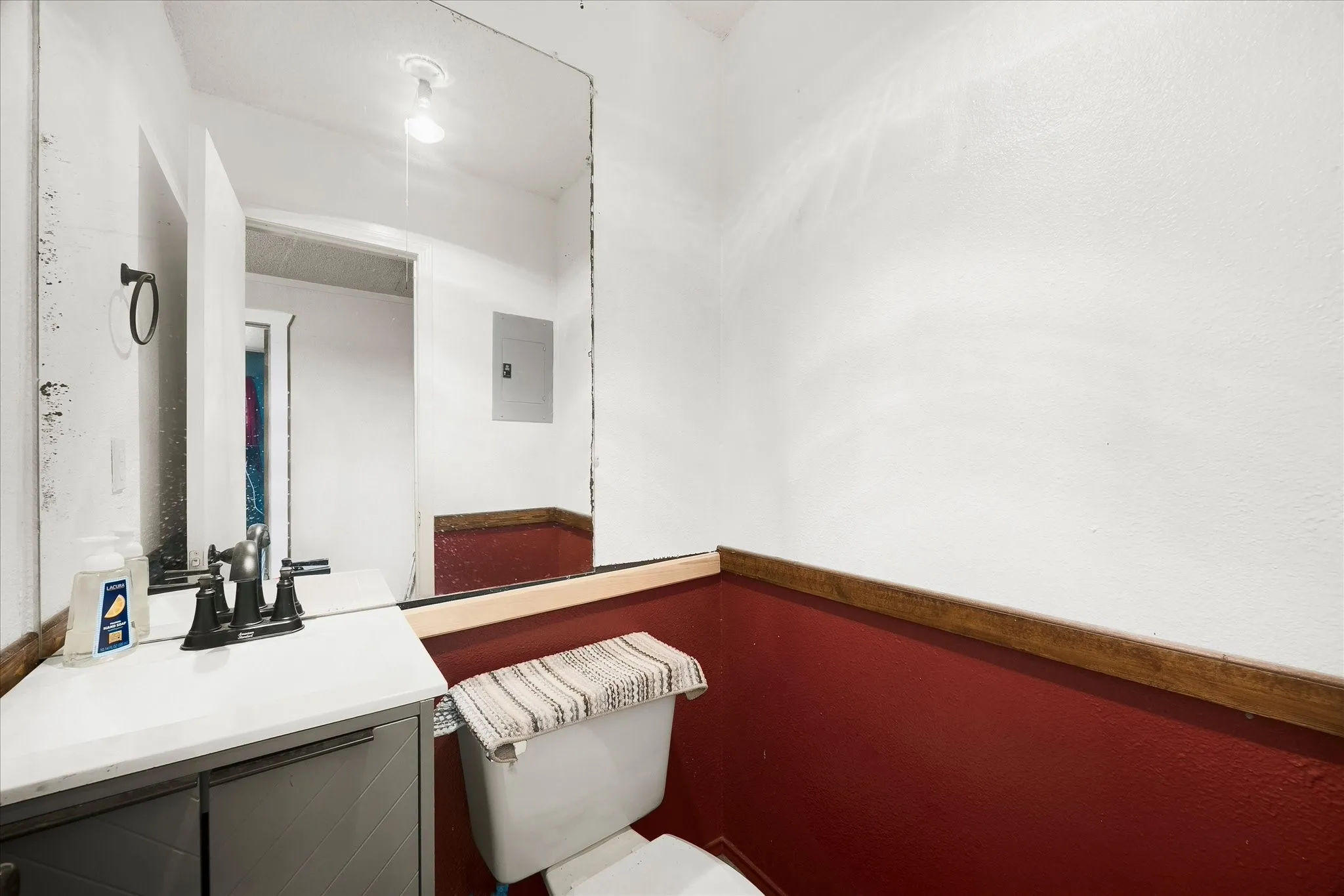 Single Family Residence For Sale in Hunt County , 6006 County Road 4604, Commerce, Texas 75428, 3 Bedroom, 3 Bathroom, 2 Garage spaces, 1,740 Sqft, built in 1992, mls#21368814, Real Estate Agent in Commerce, Homes For Sale in Hunt county, Homes For Sale in Commerce, Realtor in Commerce Texas, Real Estate Brokerage Independent Realty Texas, Luminita Cordes Realtor