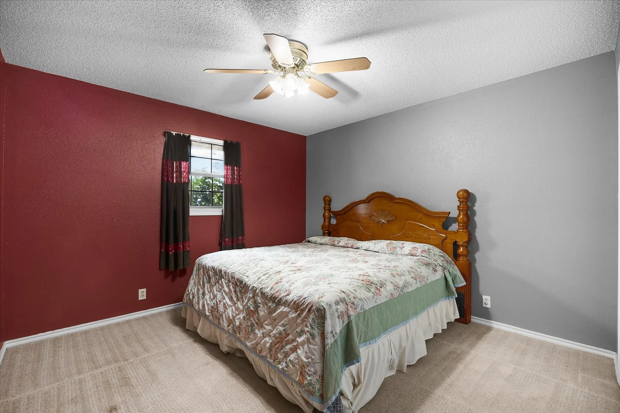 Single Family Residence For Sale in Hunt County , 6006 County Road 4604, Commerce, Texas 75428, 3 Bedroom, 3 Bathroom, 2 Garage spaces, 1,740 Sqft, built in 1992, mls#21368814, Real Estate Agent in Commerce, Homes For Sale in Hunt county, Homes For Sale in Commerce, Realtor in Commerce Texas, Real Estate Brokerage Independent Realty Texas, Luminita Cordes Realtor